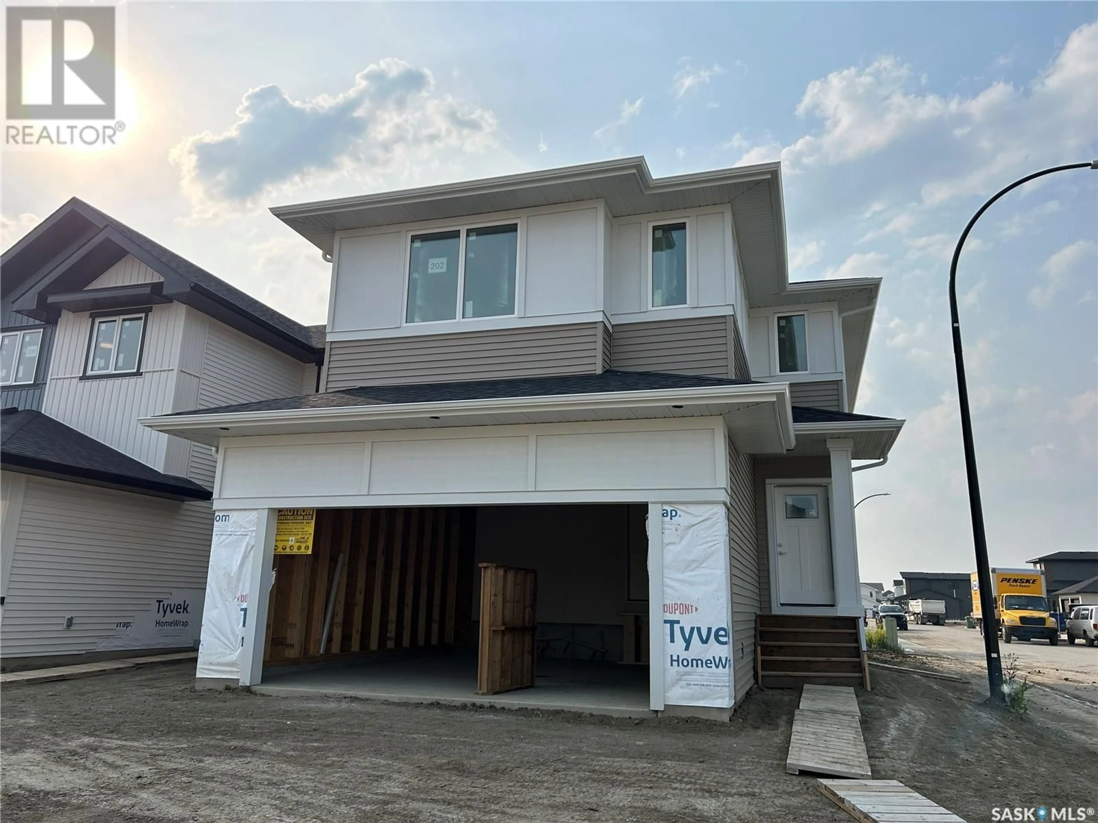 Home with vinyl exterior material, unknown for 202 KATZ COURT, Saskatoon Saskatchewan S7H4R1