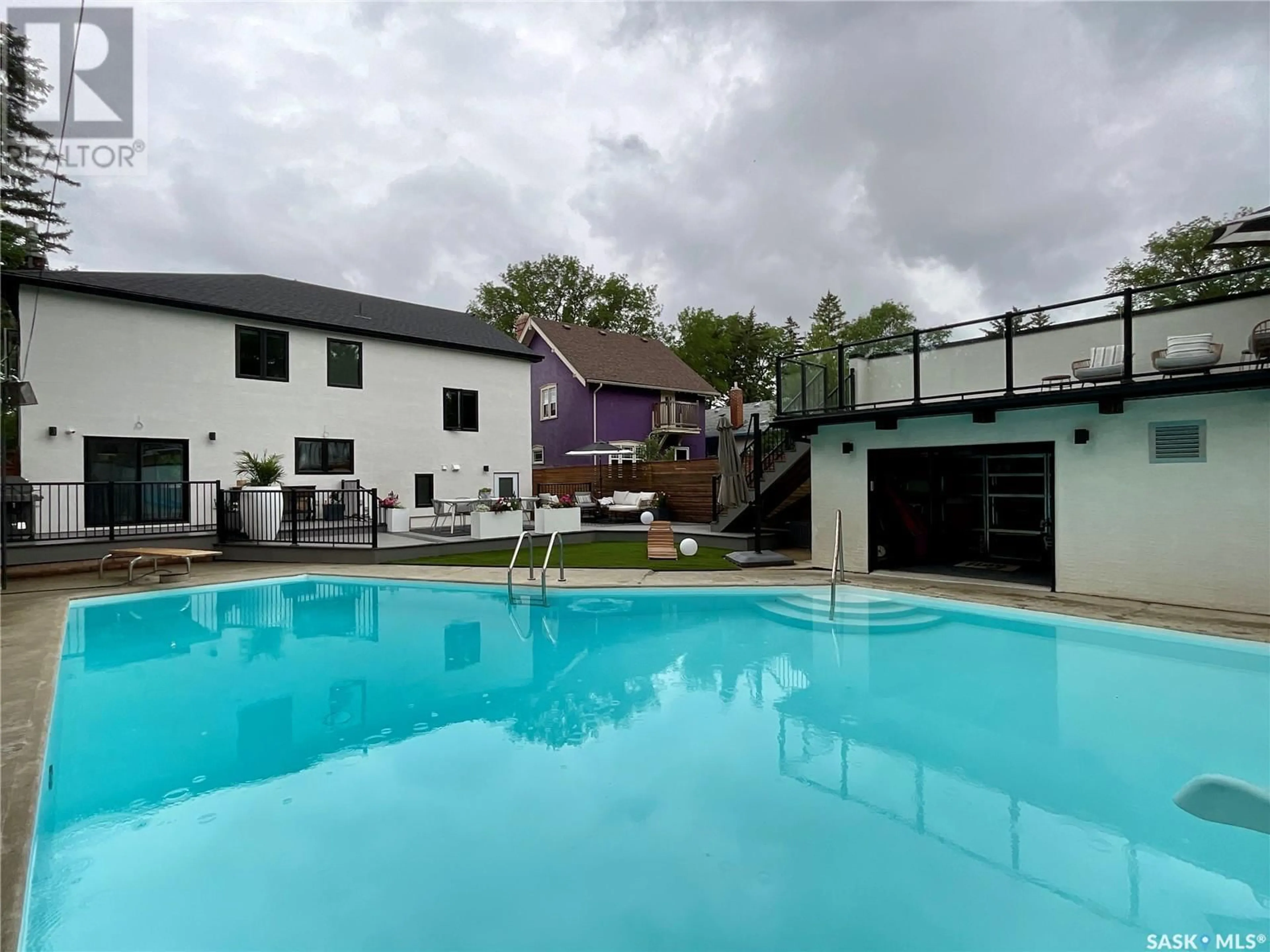 Pool for 435 LEOPOLD CRESCENT, Regina Saskatchewan S4T6N8