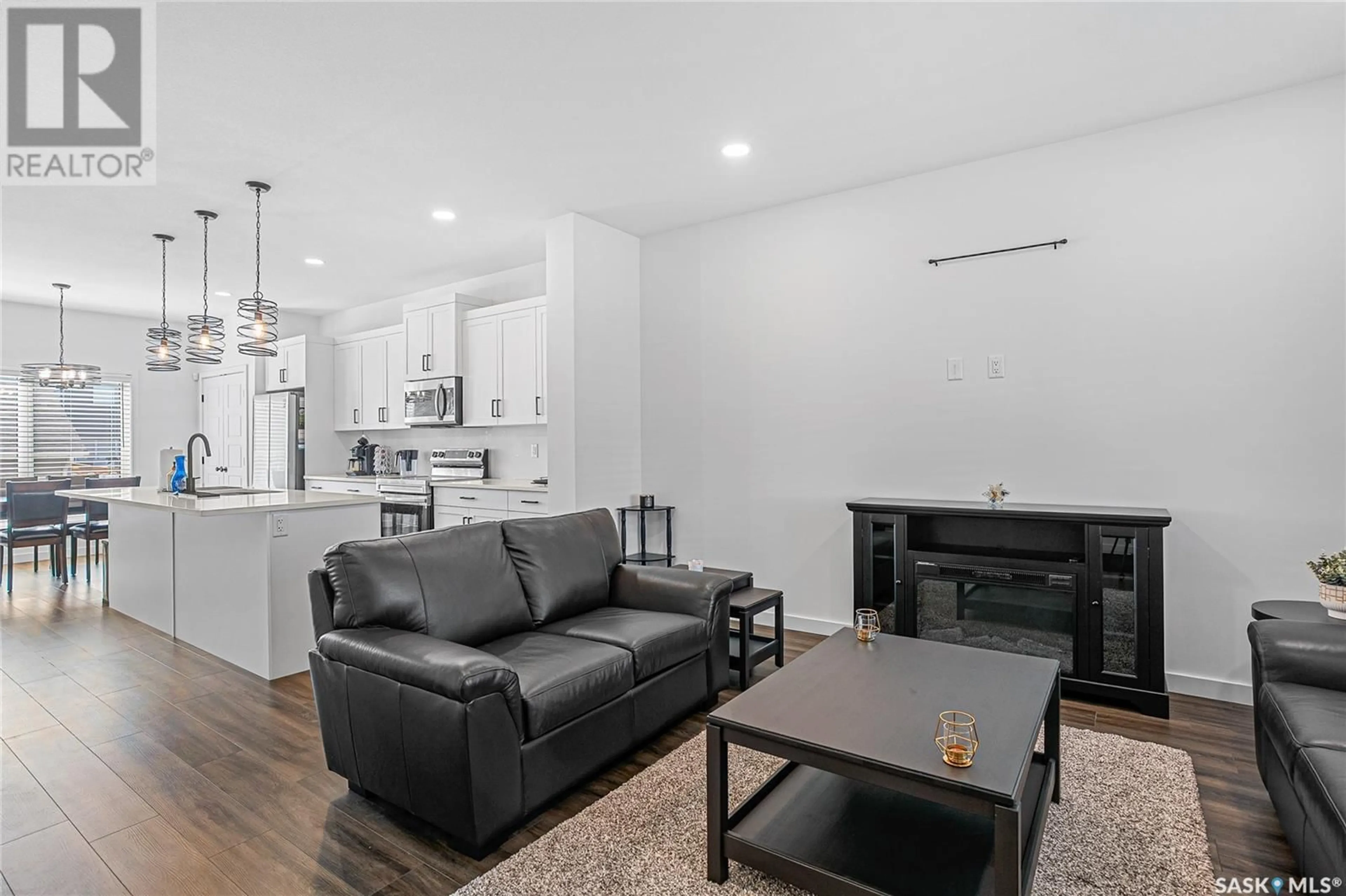 Living room with furniture, unknown for 530 BRIGHTON GATE, Saskatoon Saskatchewan S7V0V6
