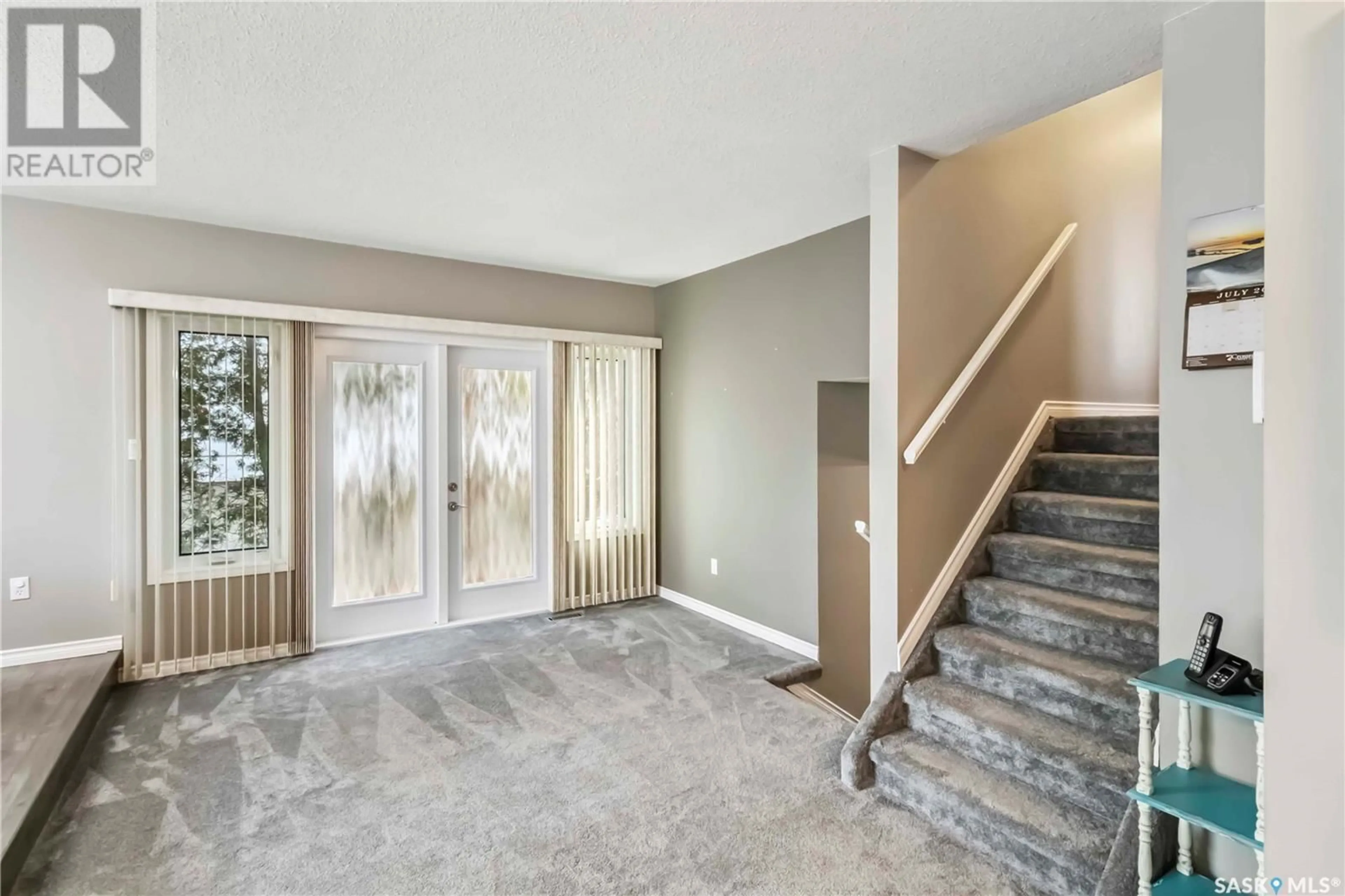 Indoor entryway for 347 DELARONDE ROAD, Saskatoon Saskatchewan S7J3Y5