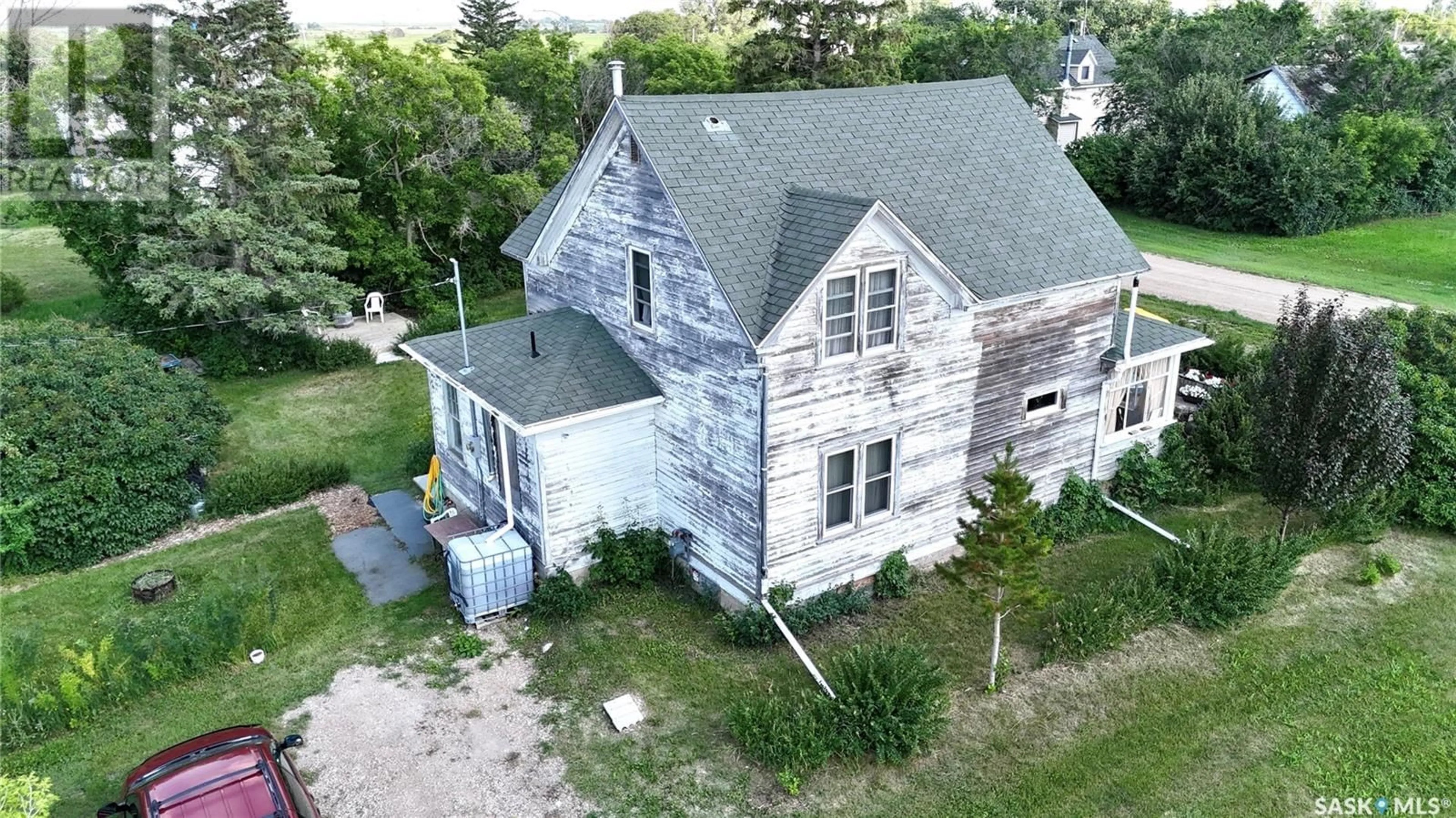 A pic from outside/outdoor area/front of a property/back of a property/a pic from drone, building for 130 WILLIAM STREET, Hawarden Saskatchewan S0H1Y0