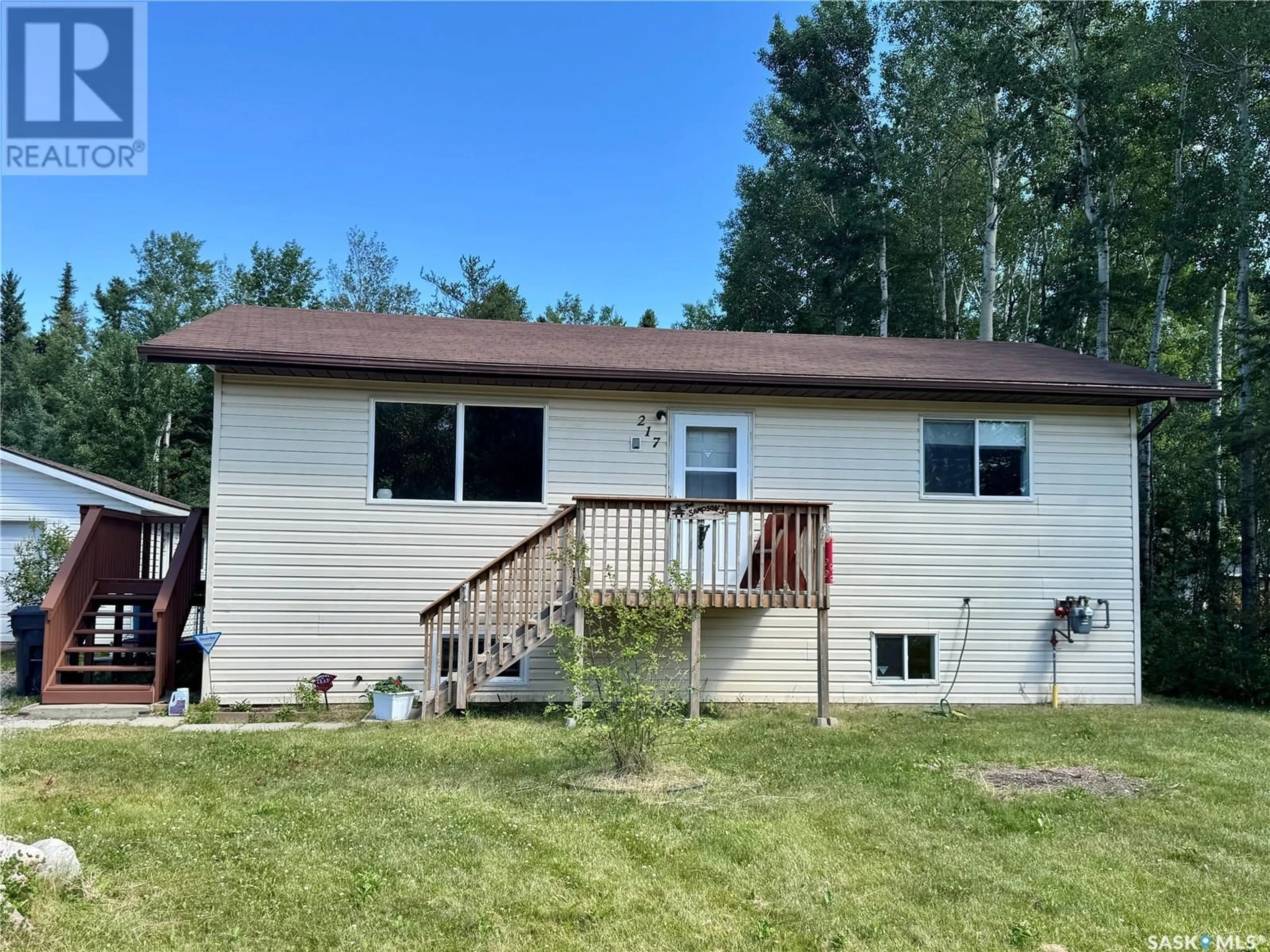 Home with vinyl exterior material, unknown for 217 VICKERS CRESCENT, Air Ronge Saskatchewan S0J3G0