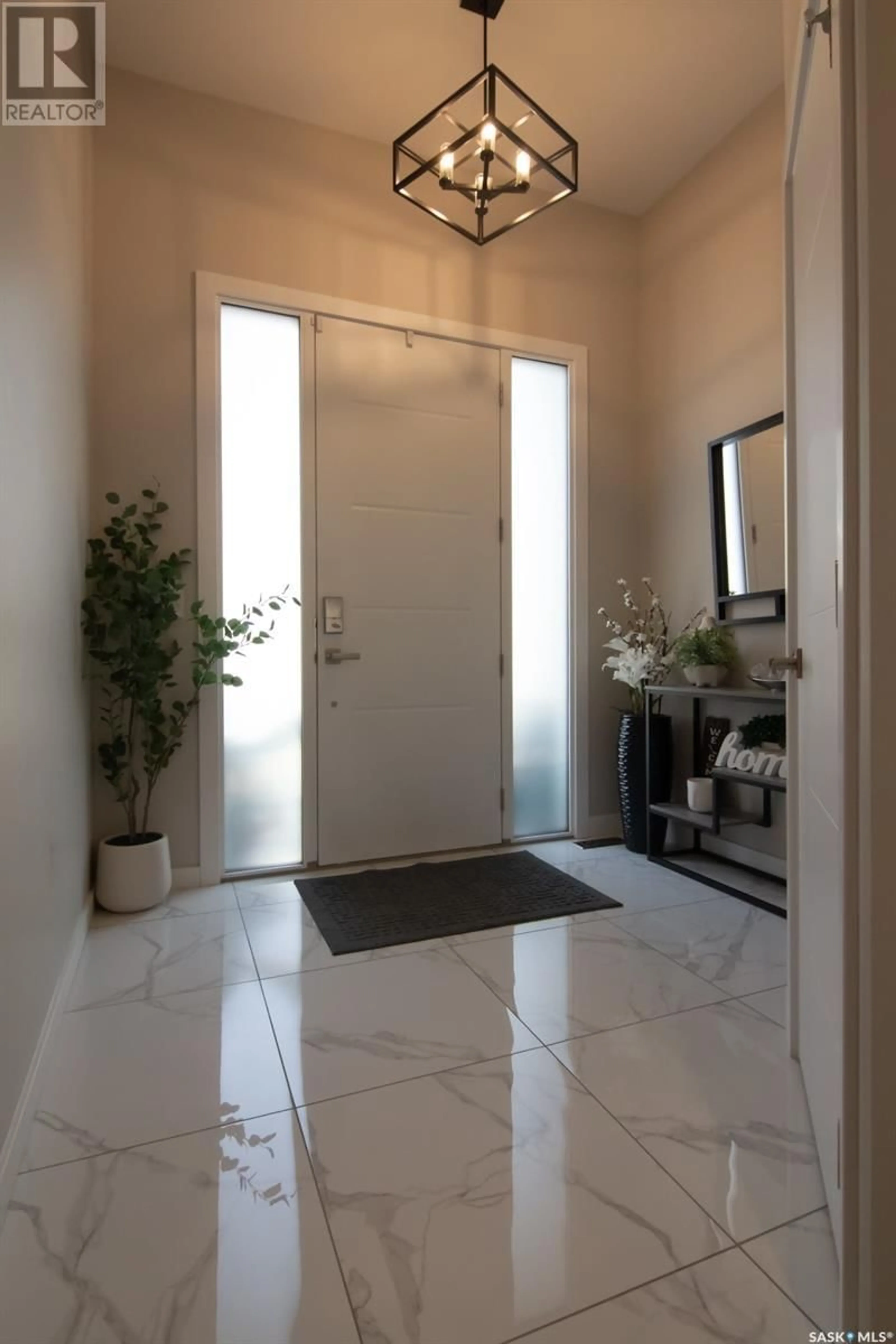 Indoor entryway for 423 SHARMA CRESCENT, Saskatoon Saskatchewan S7W1K7