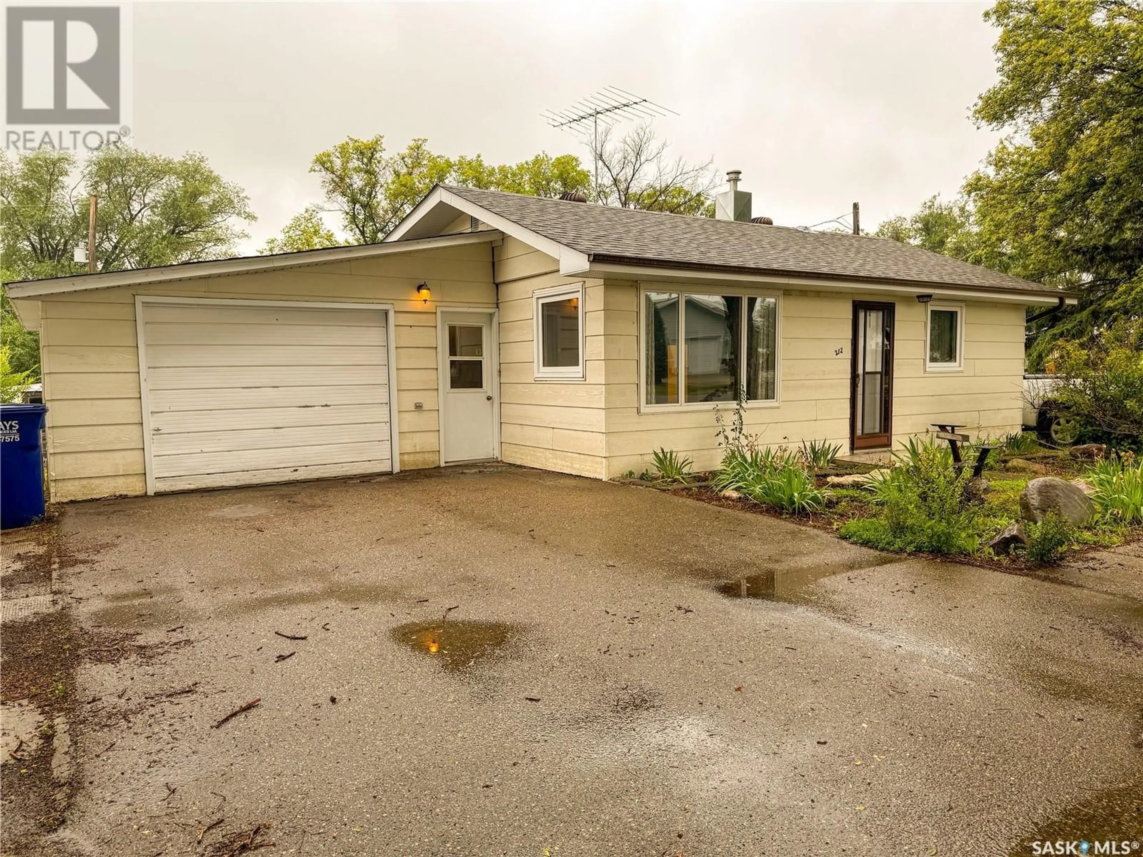 Unknown for 212 WILLOUGHBY STREET, Herbert Saskatchewan S0H2A0