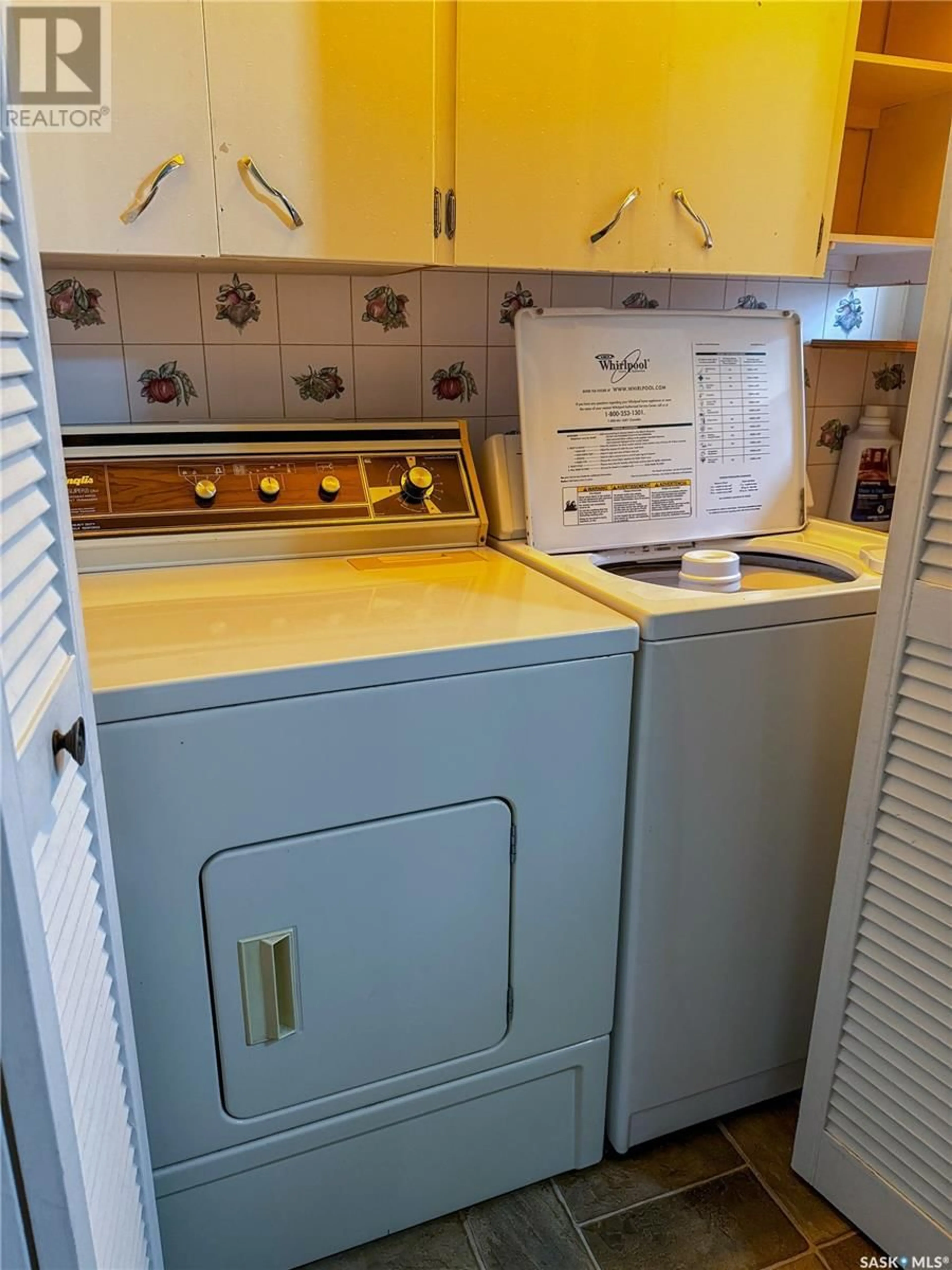 Laundry room for 212 WILLOUGHBY STREET, Herbert Saskatchewan S0H2A0