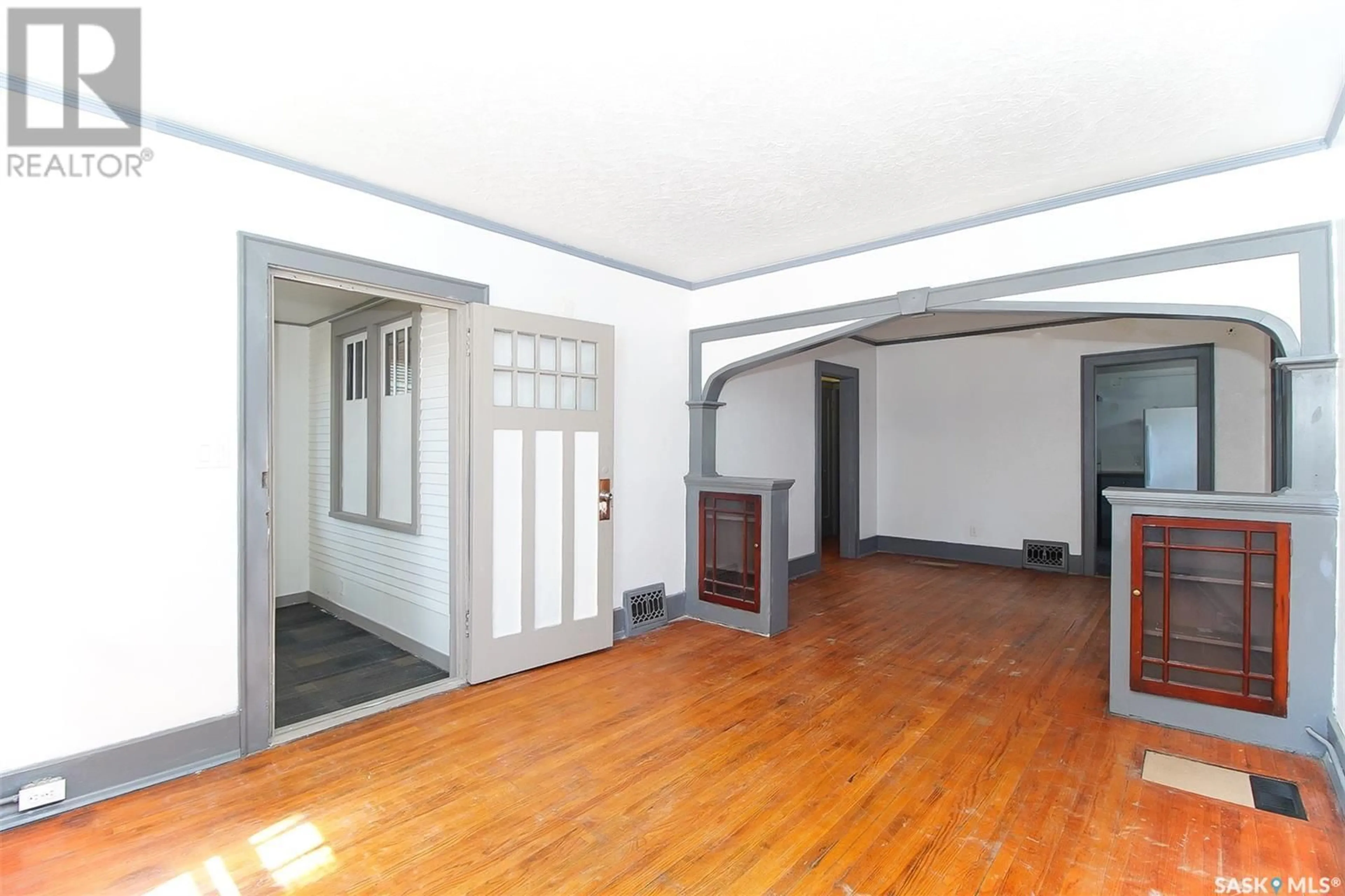 Unknown for 1012 VICTORIA AVENUE, Regina Saskatchewan S4P0N5
