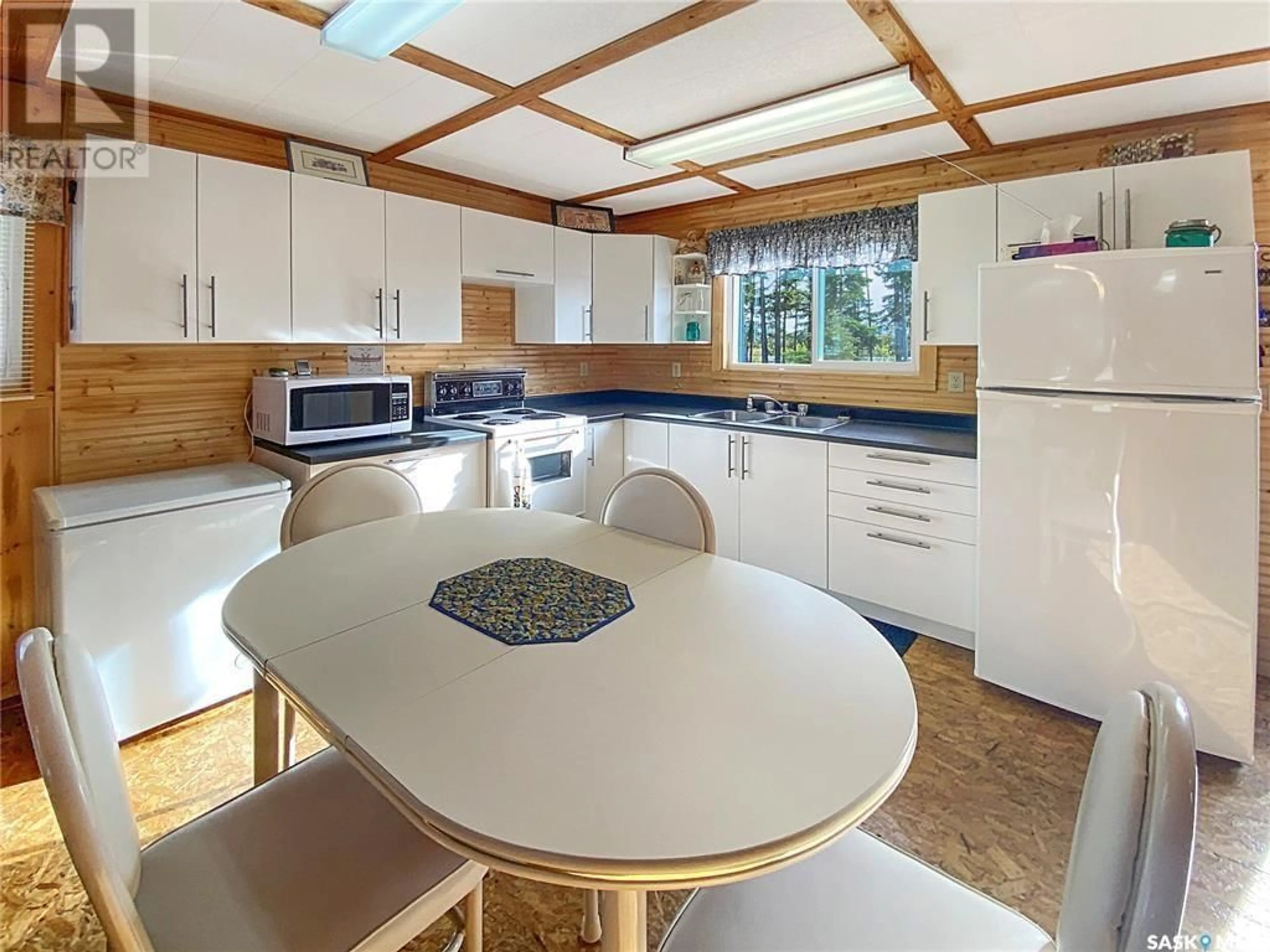 Open concept kitchen, unknown for 11 NORLAND PLACE, Candle Lake Saskatchewan S0J3E0