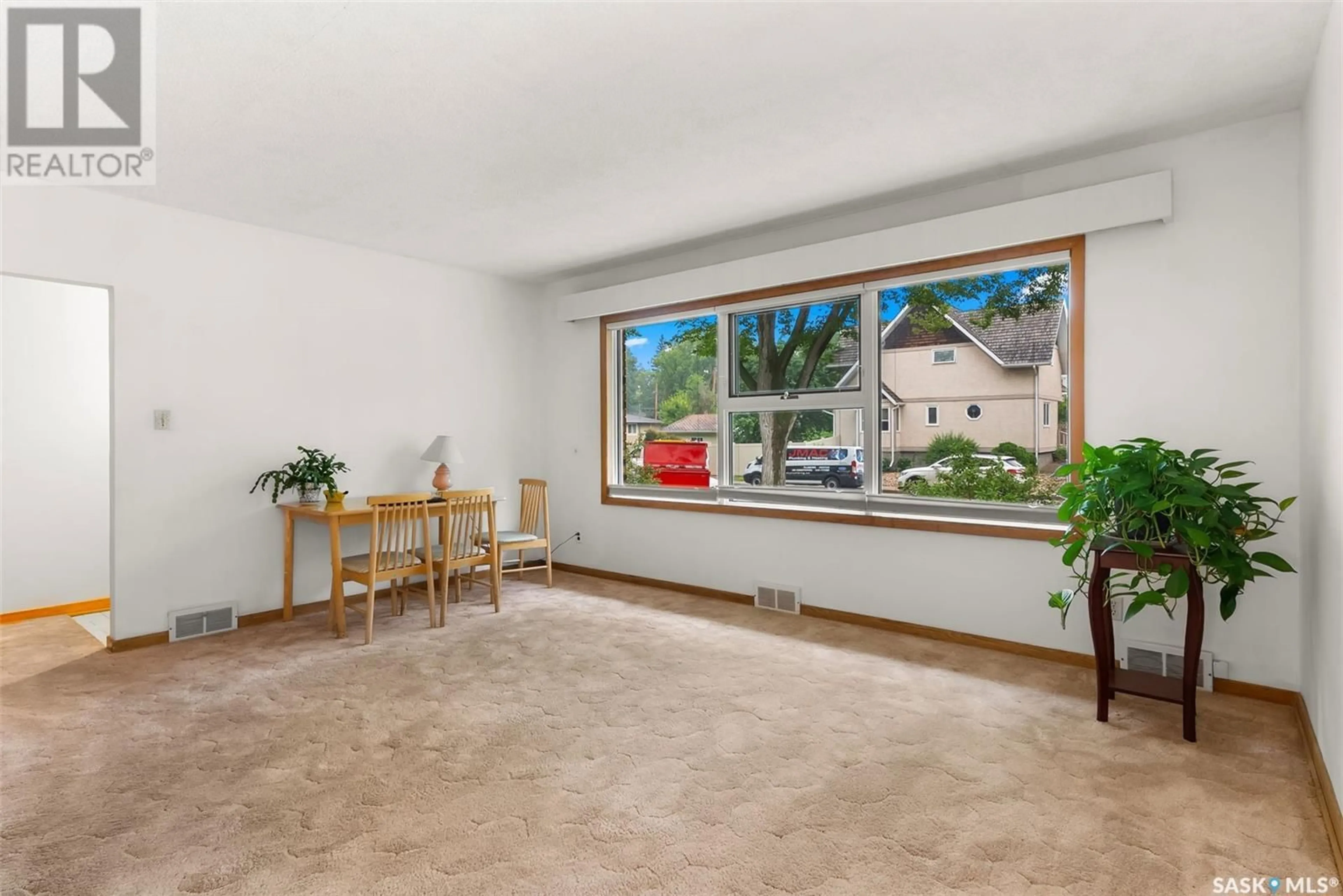 A pic of a room for 3370 RAE STREET, Regina Saskatchewan S4S1S4