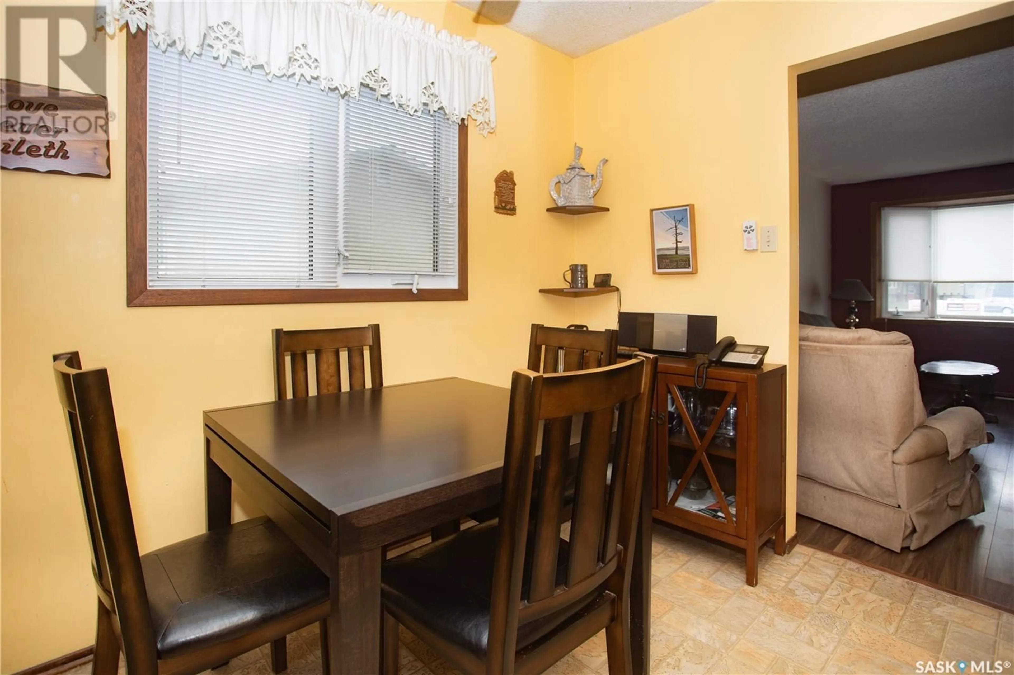Dining room, unknown for 3509 DIEFENBAKER DRIVE, Saskatoon Saskatchewan S7L4V9