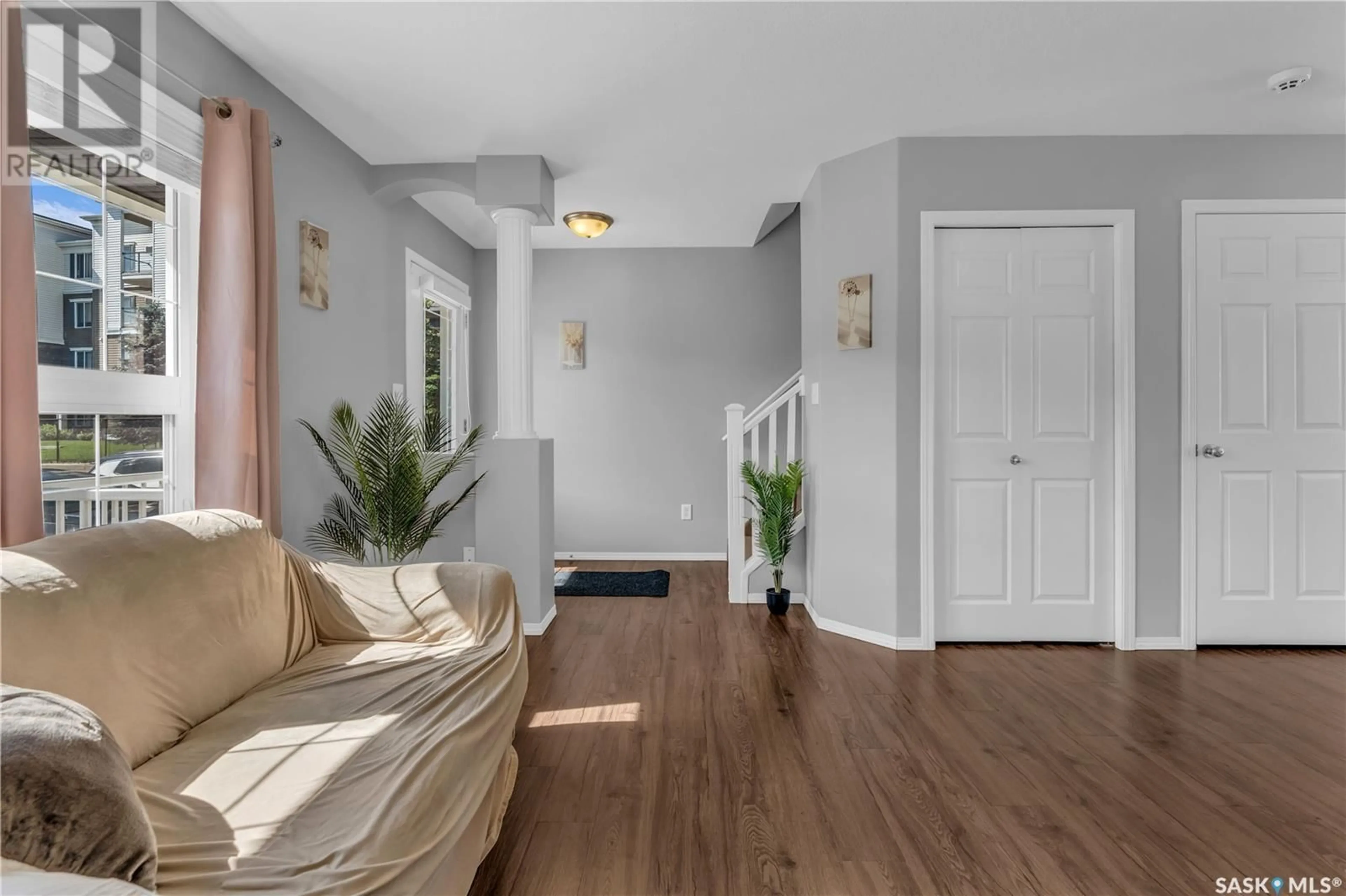 Indoor entryway for 94 4500 CHILD AVENUE, Regina Saskatchewan S4X0B1