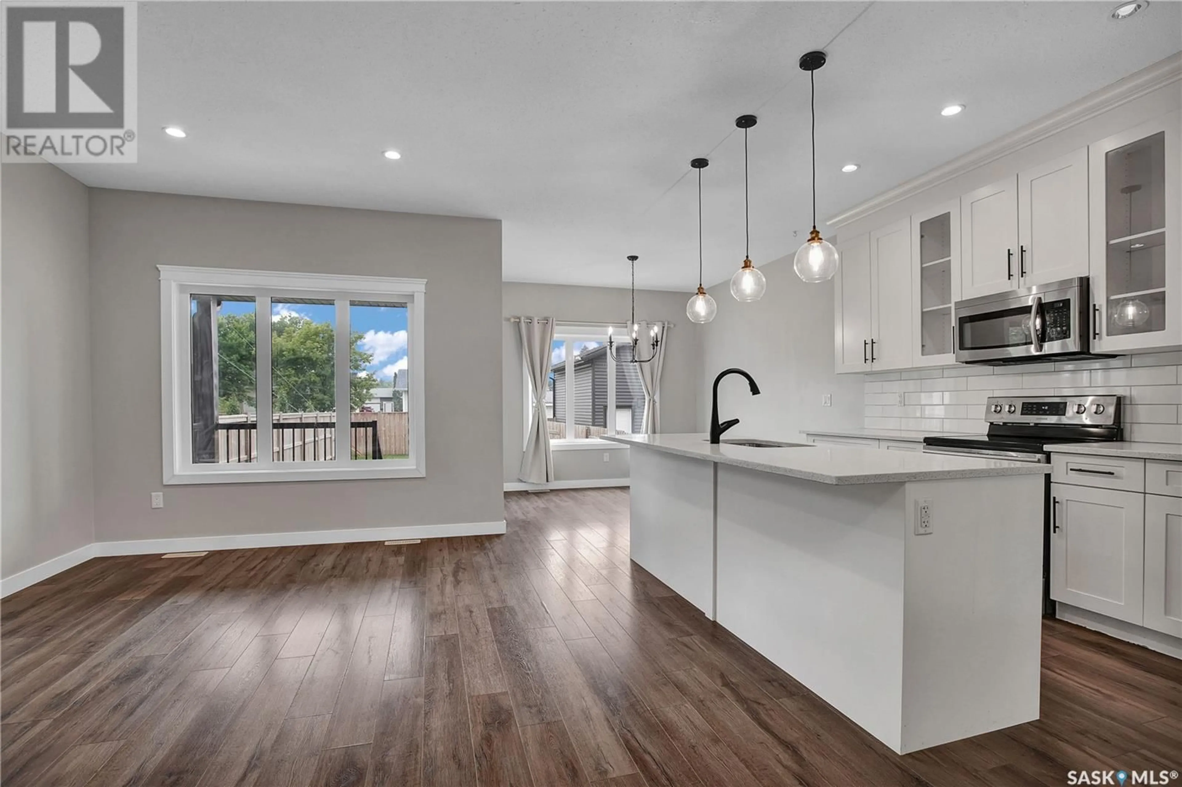 Open concept kitchen, unknown for 121A 8TH AVENUE, Warman Saskatchewan S0K0A1