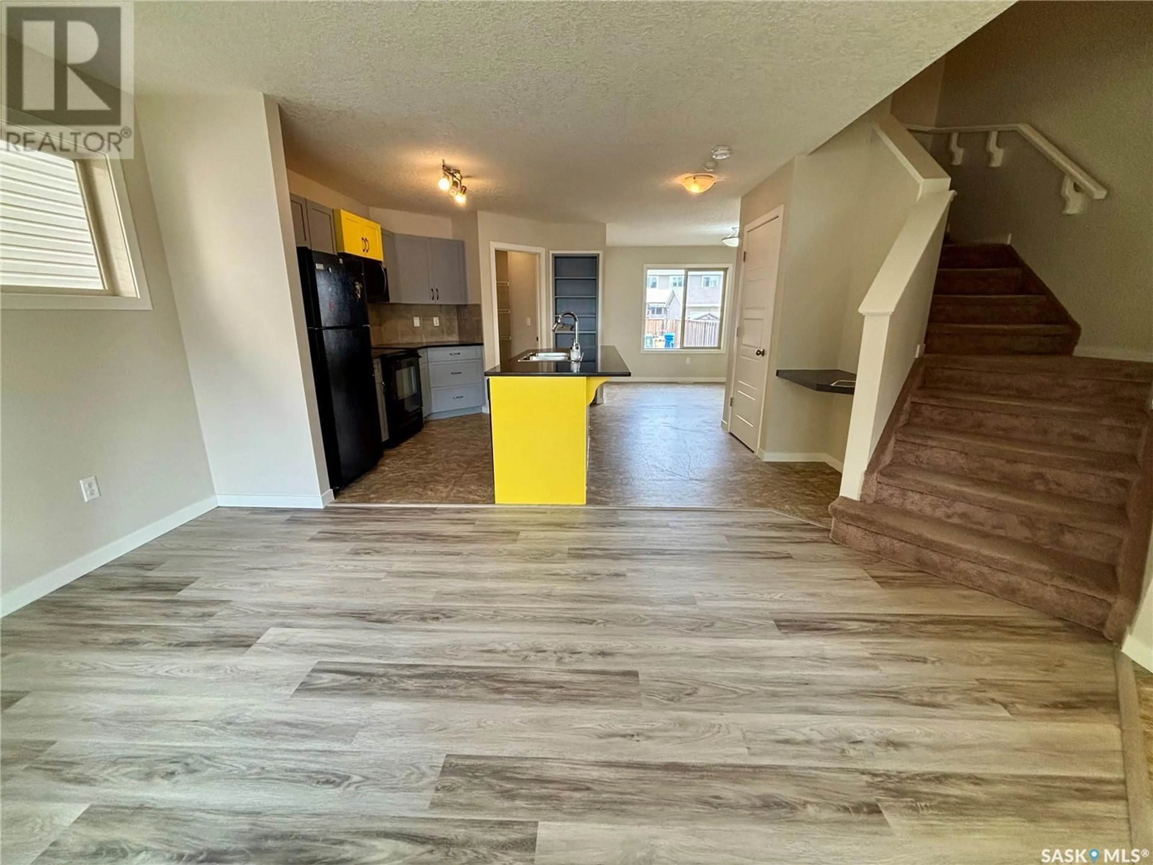 Open concept kitchen, unknown for 5114 MITCHINSON WAY, Regina Saskatchewan S4W0J9