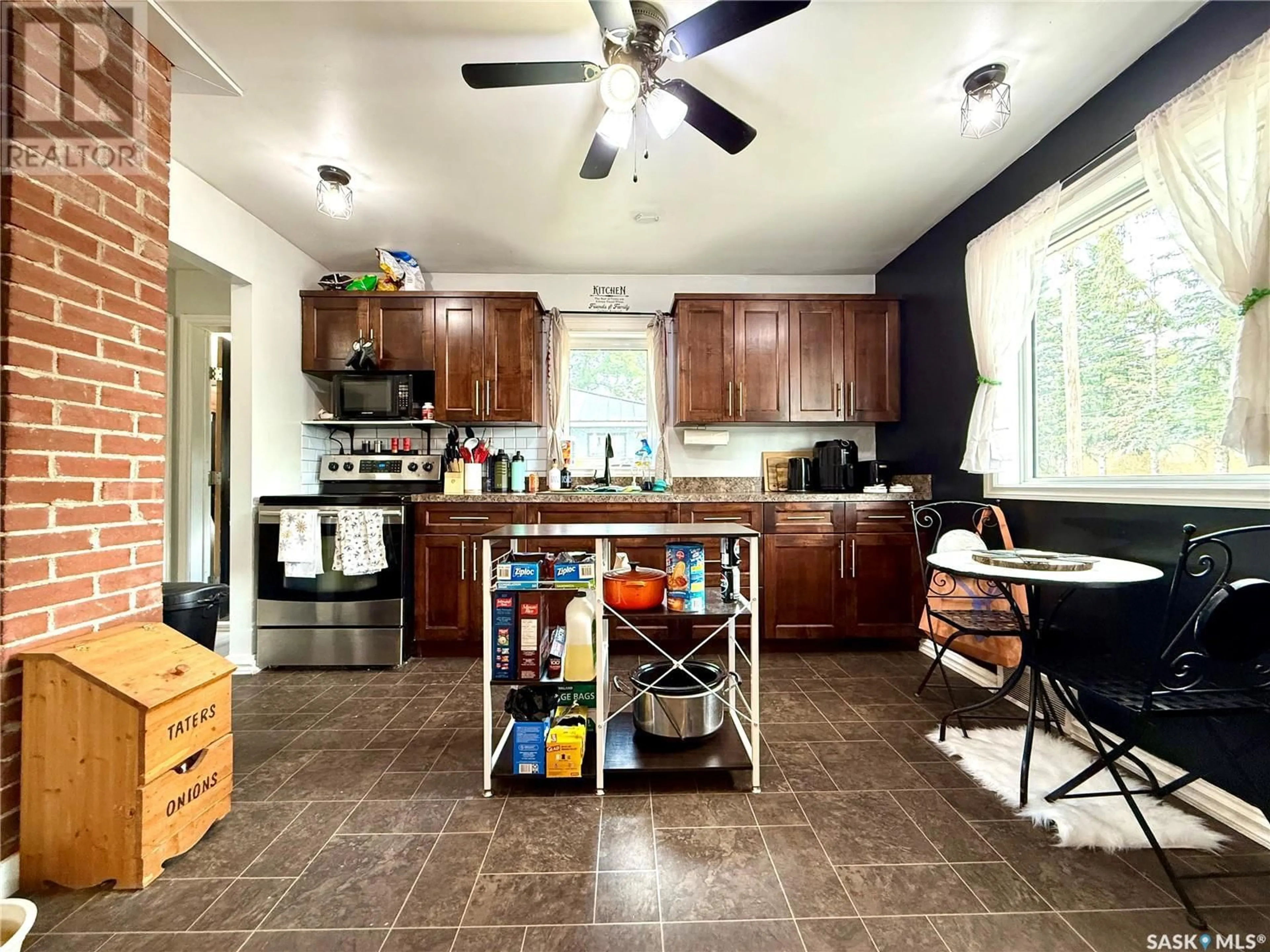 Open concept kitchen, ceramic/tile floor for 157 DUNLOP STREET, Yorkton Saskatchewan S3N0B7