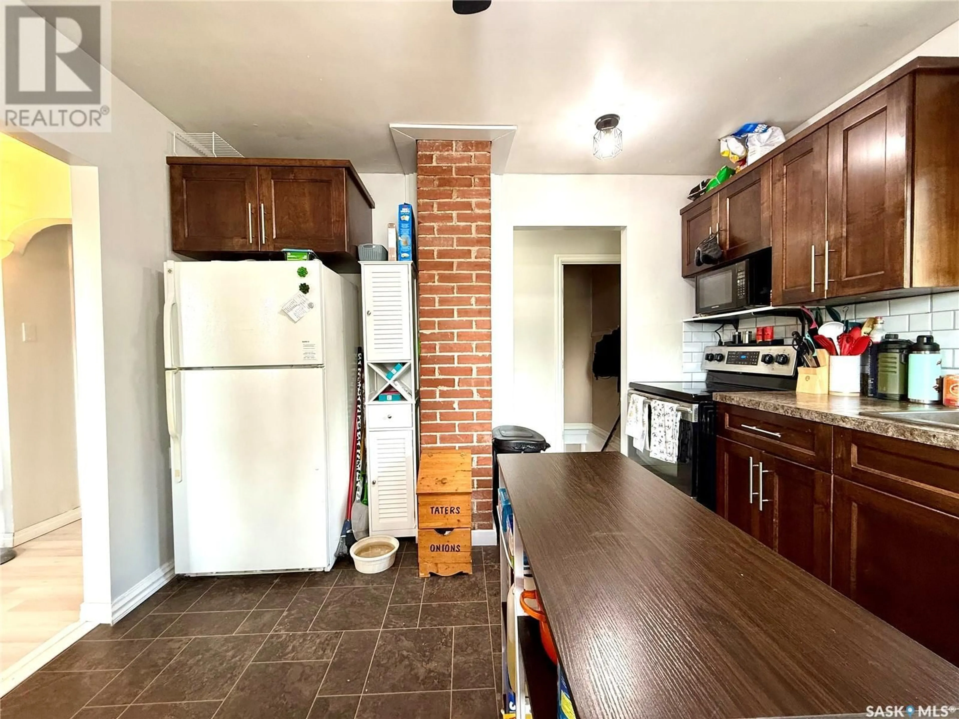 Standard kitchen, ceramic/tile floor for 157 DUNLOP STREET, Yorkton Saskatchewan S3N0B7