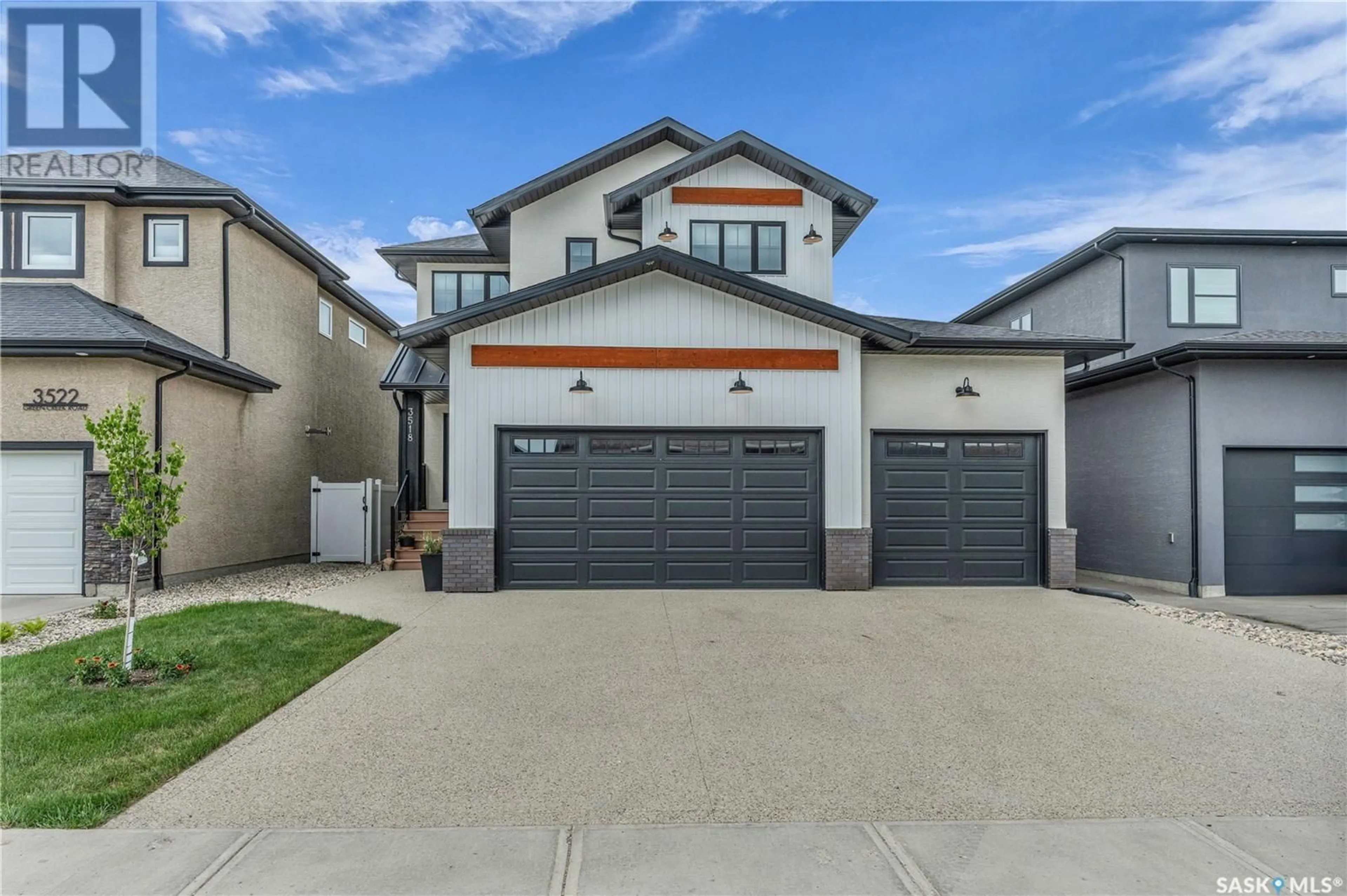 Indoor garage for 3518 GREEN CREEK ROAD, Regina Saskatchewan S4V3H3