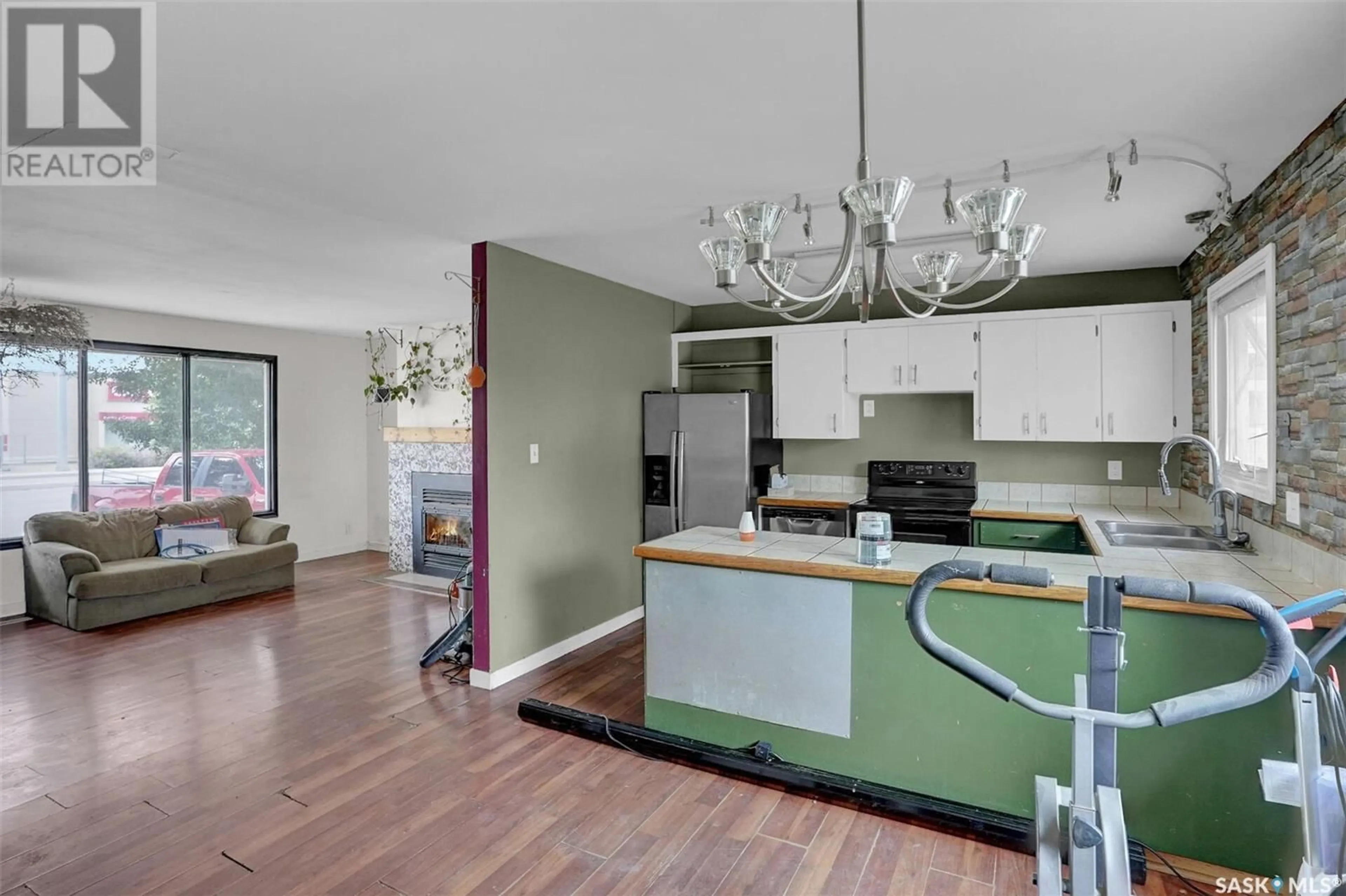 Open concept kitchen, unknown for 345 MCCARTHY BOULEVARD, Regina Saskatchewan S4R5R3