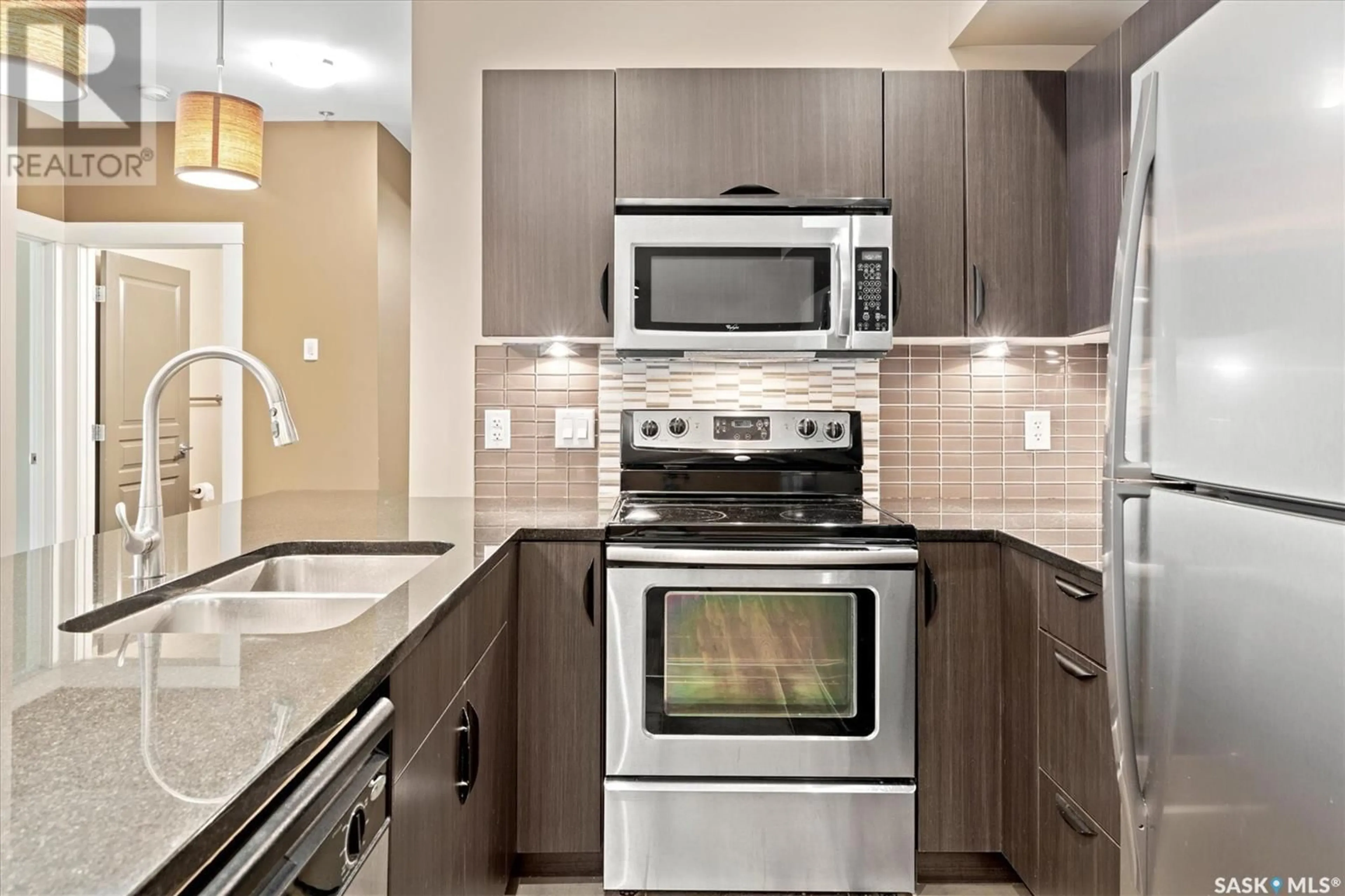 Standard kitchen, ceramic/tile floor for 103 - 721 8TH STREET, Saskatoon Saskatchewan S7H0R4