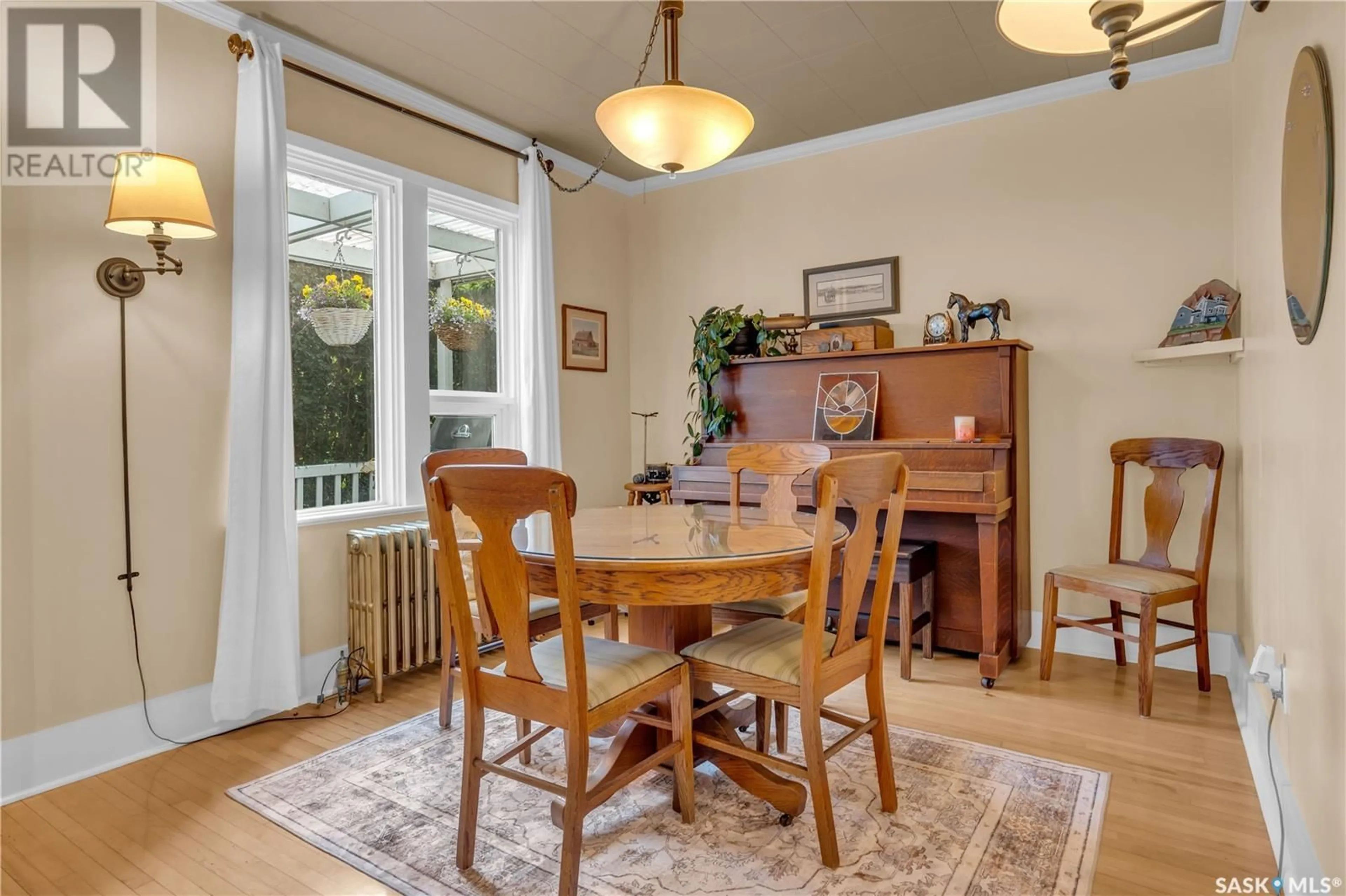 Dining room, wood/laminate floor for 212 TOWNSHIP ROAD, Lumsden Rm No. 189 Saskatchewan S0G3C0