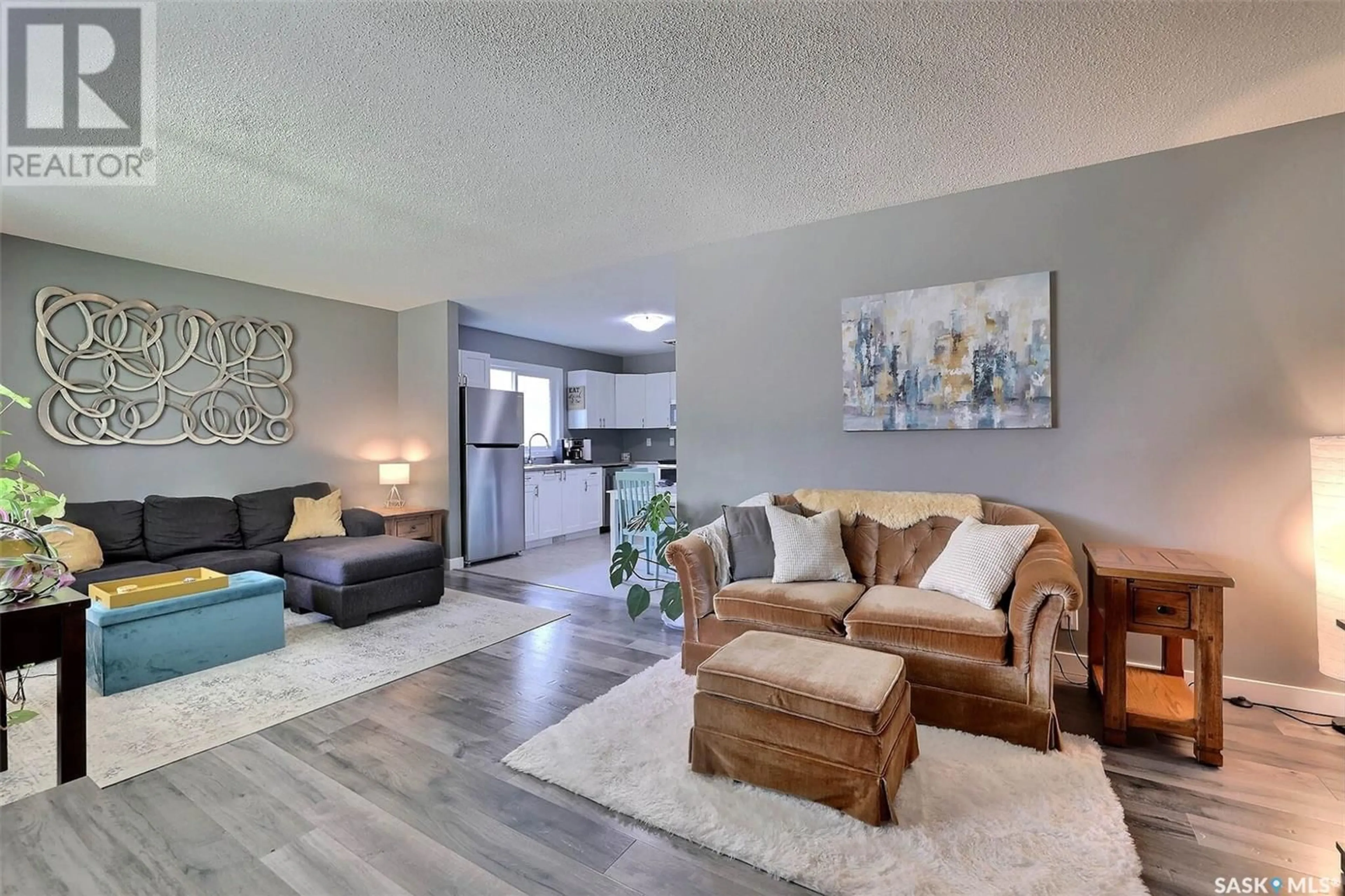 Living room with furniture, unknown for 324 ST JOHN STREET, Regina Saskatchewan S4R1R2