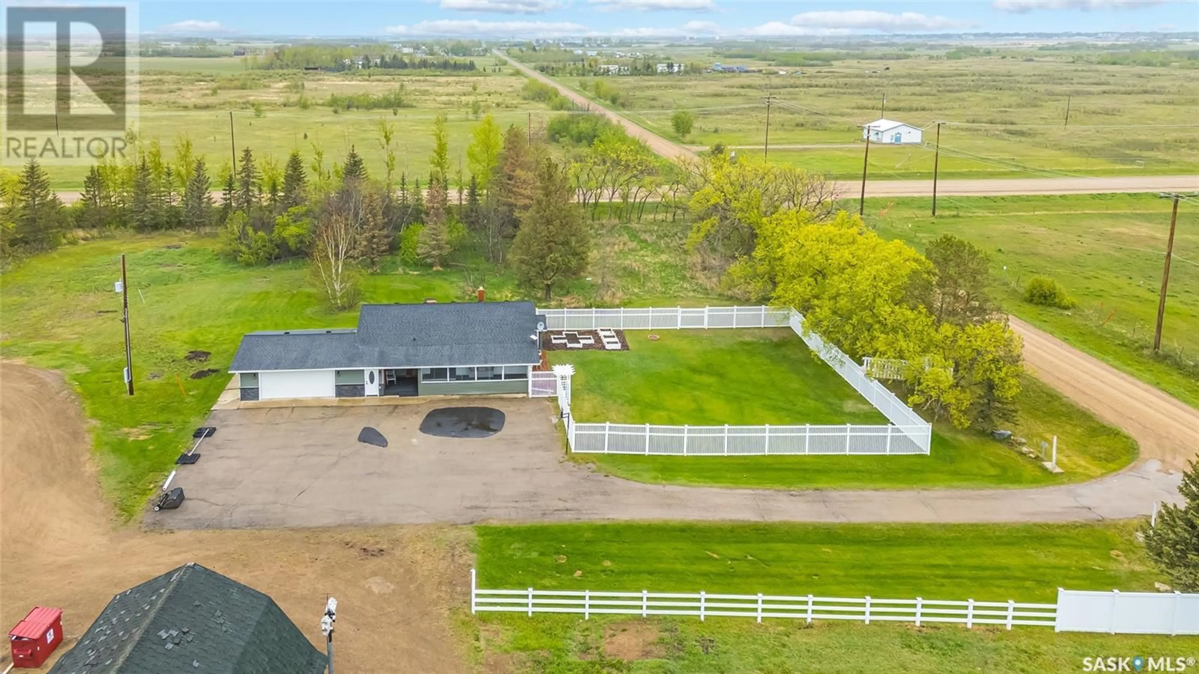 A pic from outside/outdoor area/front of a property/back of a property/a pic from drone, unknown for 38176 RANGE ROAD, Corman Park Rm No. 344 Saskatchewan S7K3J7
