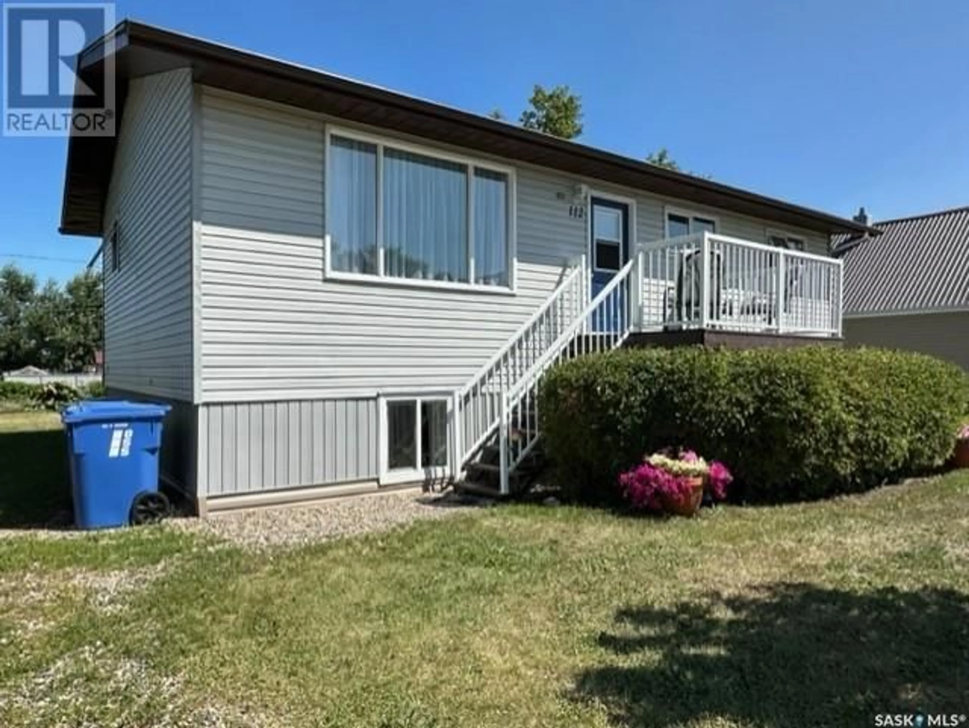 Home with vinyl exterior material, water/lake/river/ocean view for 112 MANITOBA STREET, Melville Saskatchewan S0A2P0