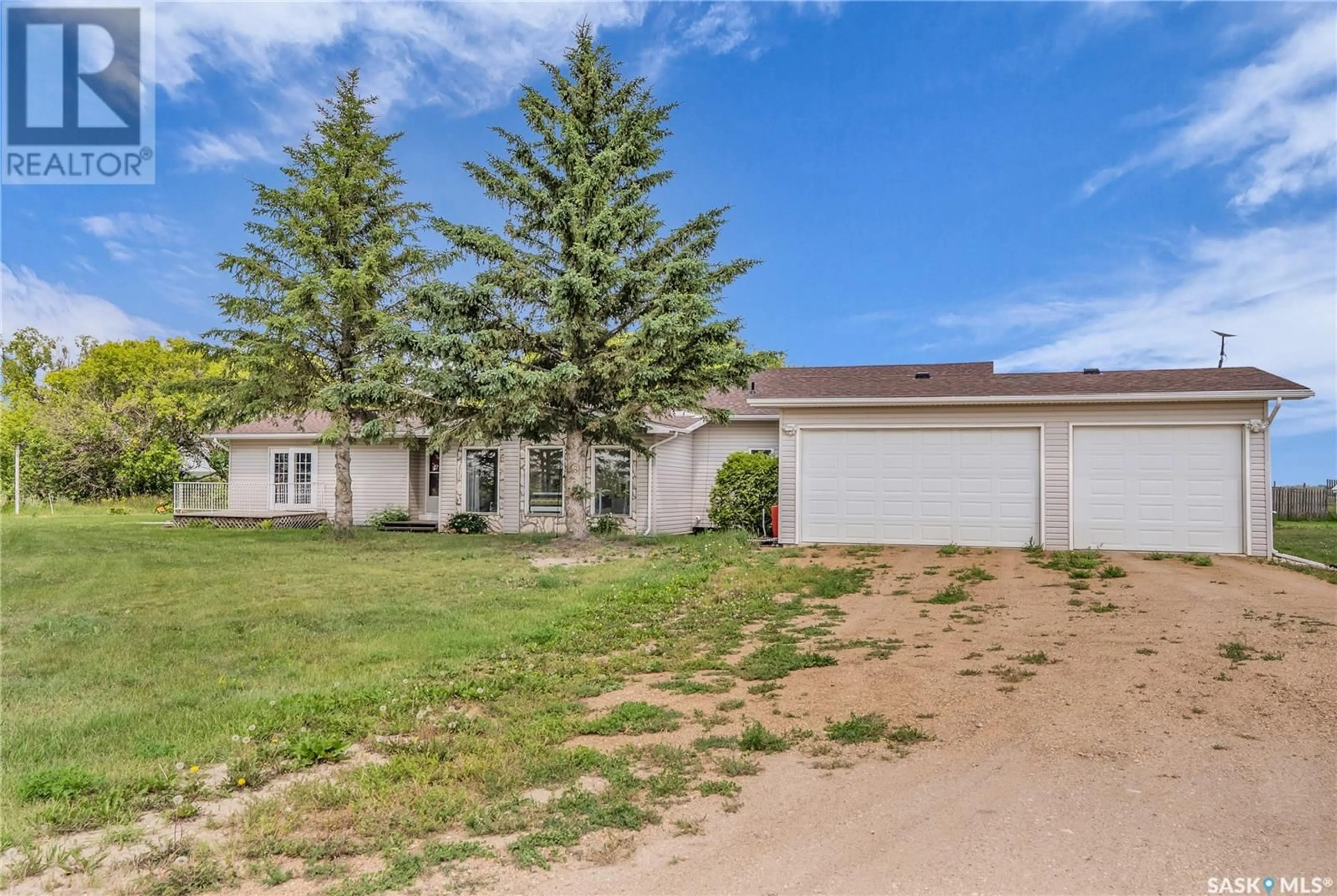 A pic from outside/outdoor area/front of a property/back of a property/a pic from drone, street for 209 NEW STEINBACH ROAD, Aberdeen Rm No. 373 Saskatchewan S0K0A0