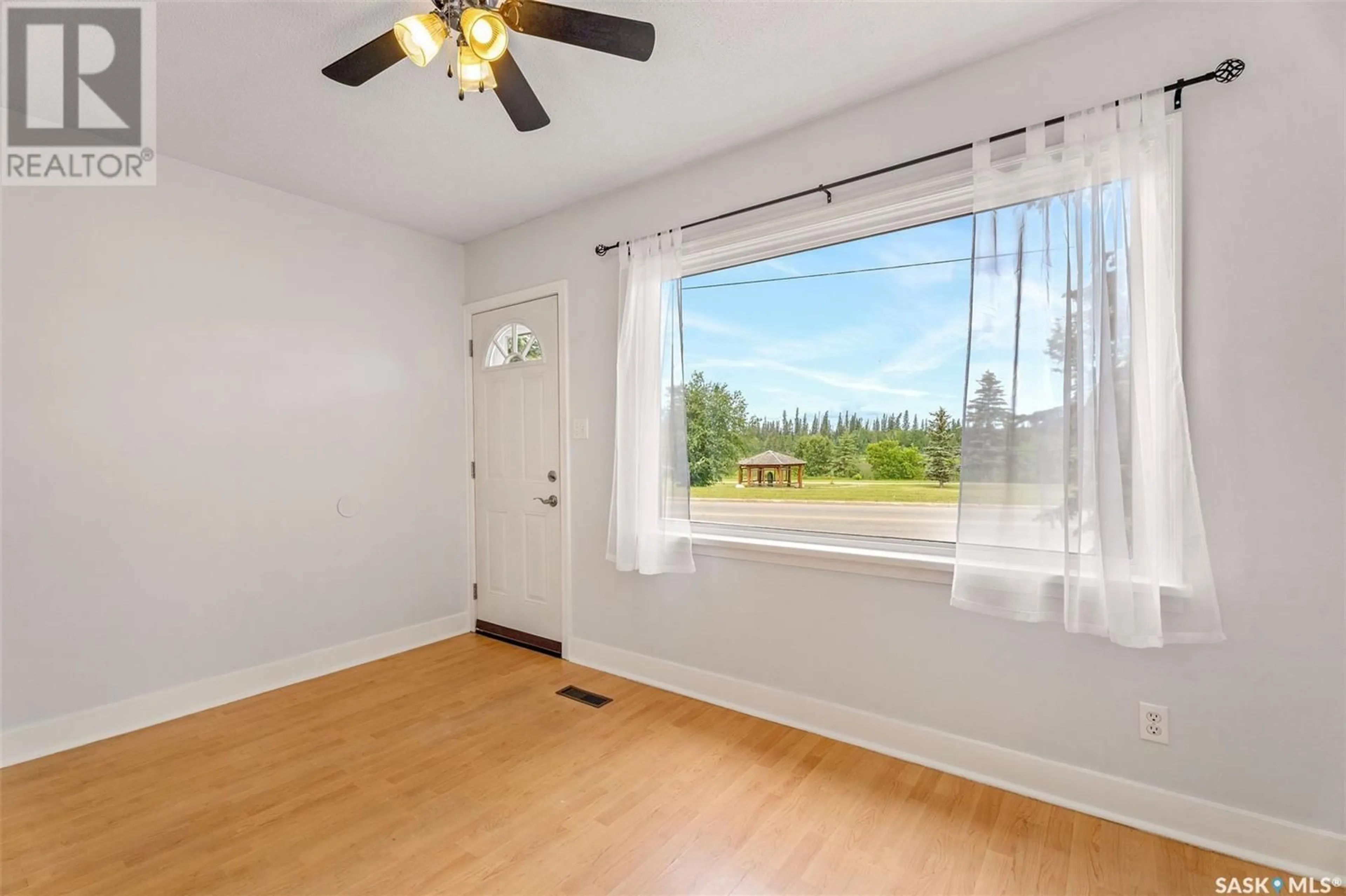 A pic of a room for 327 RIVER STREET, Prince Albert Saskatchewan S6V0A3