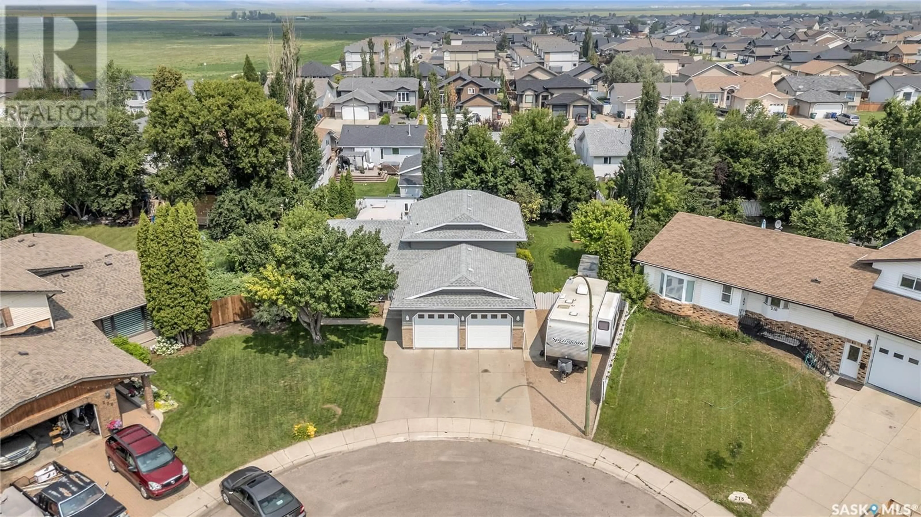 A pic from outside/outdoor area/front of a property/back of a property/a pic from drone, unknown for 222 STACEY COURT, Saskatoon Saskatchewan S7L7A7