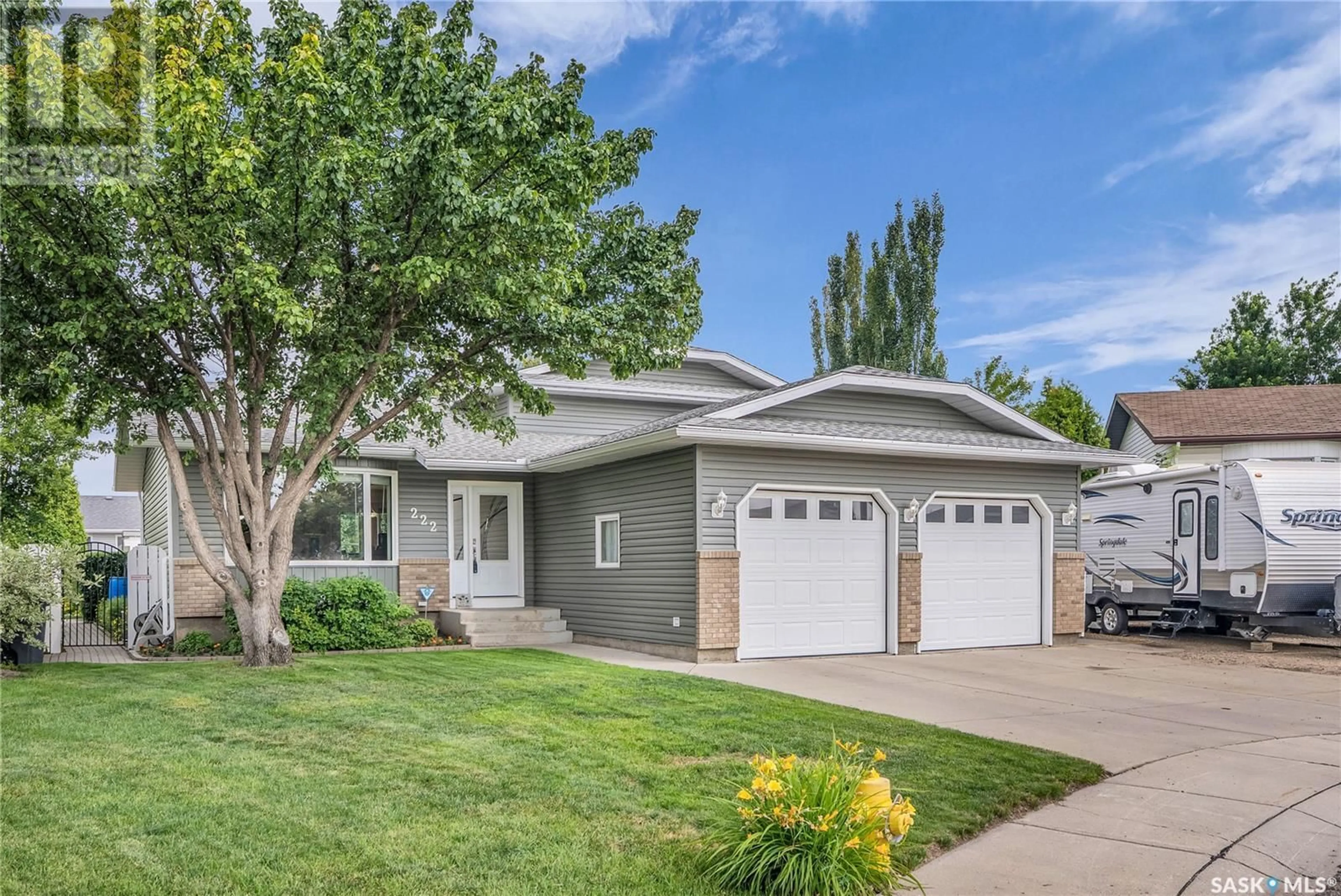 Home with vinyl exterior material, street for 222 STACEY COURT, Saskatoon Saskatchewan S7L7A7