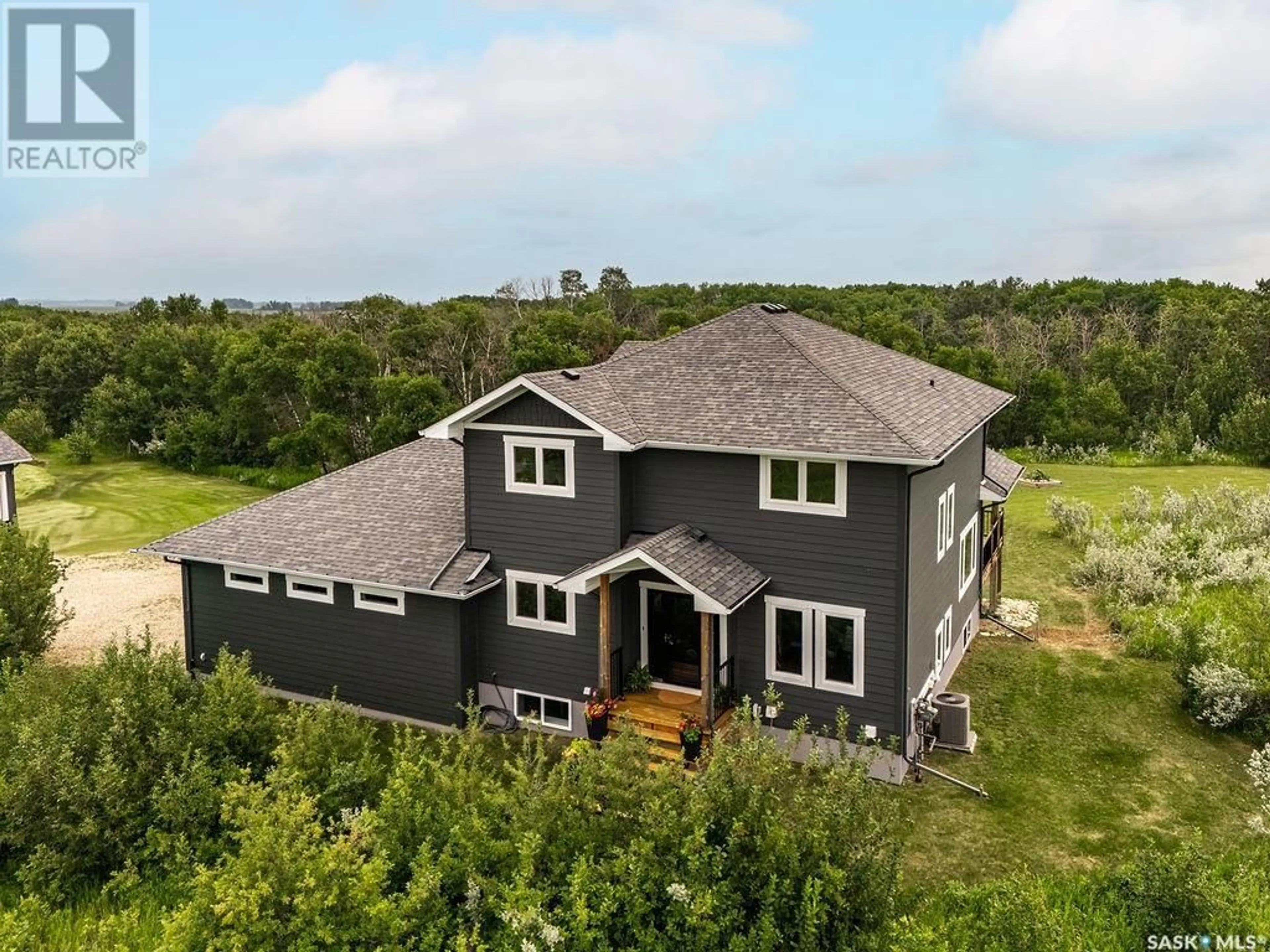 A pic from outside/outdoor area/front of a property/back of a property/a pic from drone, building for 6 ELKWOOD DRIVE, Dundurn Rm No. 314 Saskatchewan S7C0C5