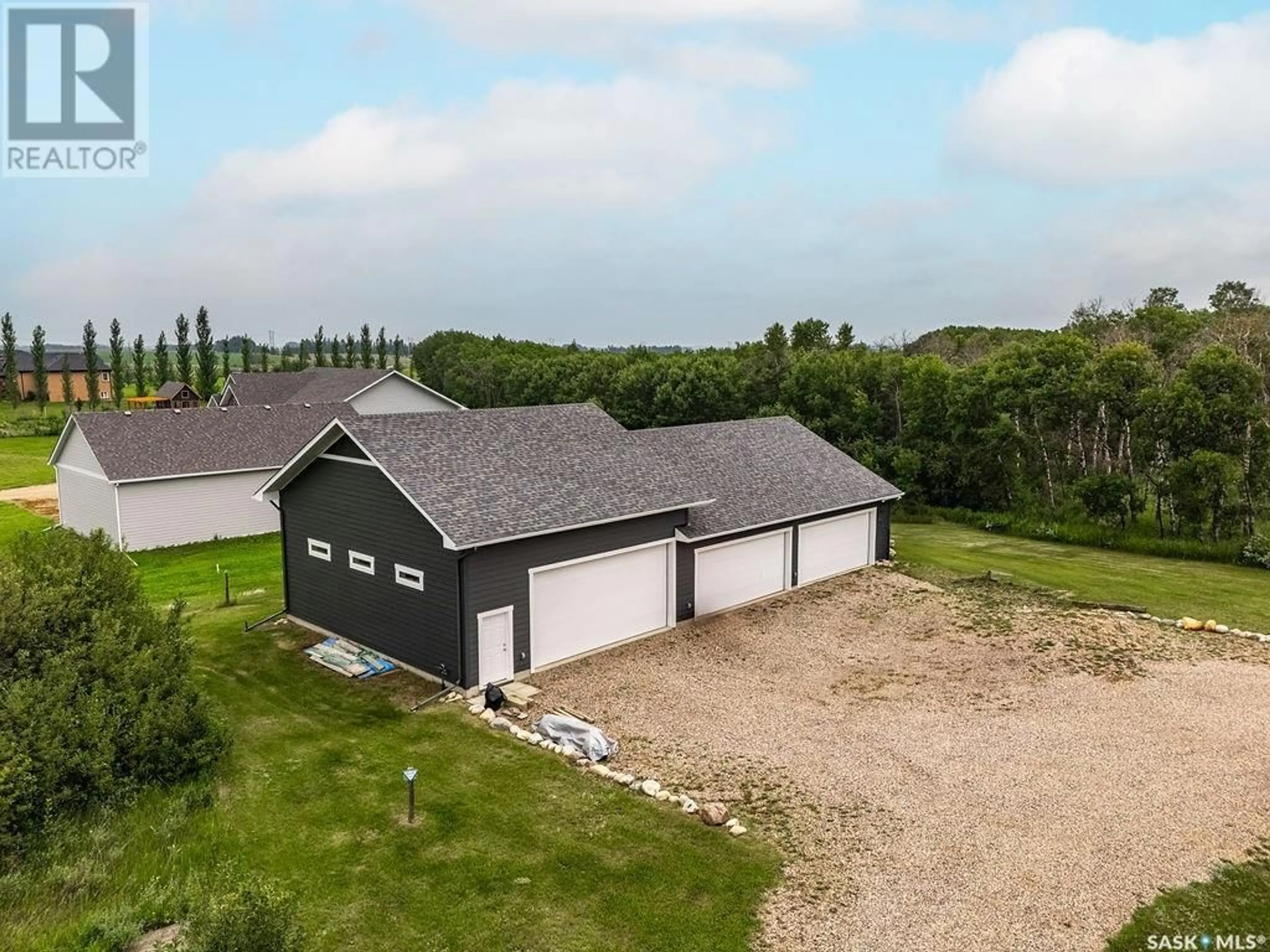 A pic from outside/outdoor area/front of a property/back of a property/a pic from drone, building for 6 ELKWOOD DRIVE, Dundurn Rm No. 314 Saskatchewan S7C0C5
