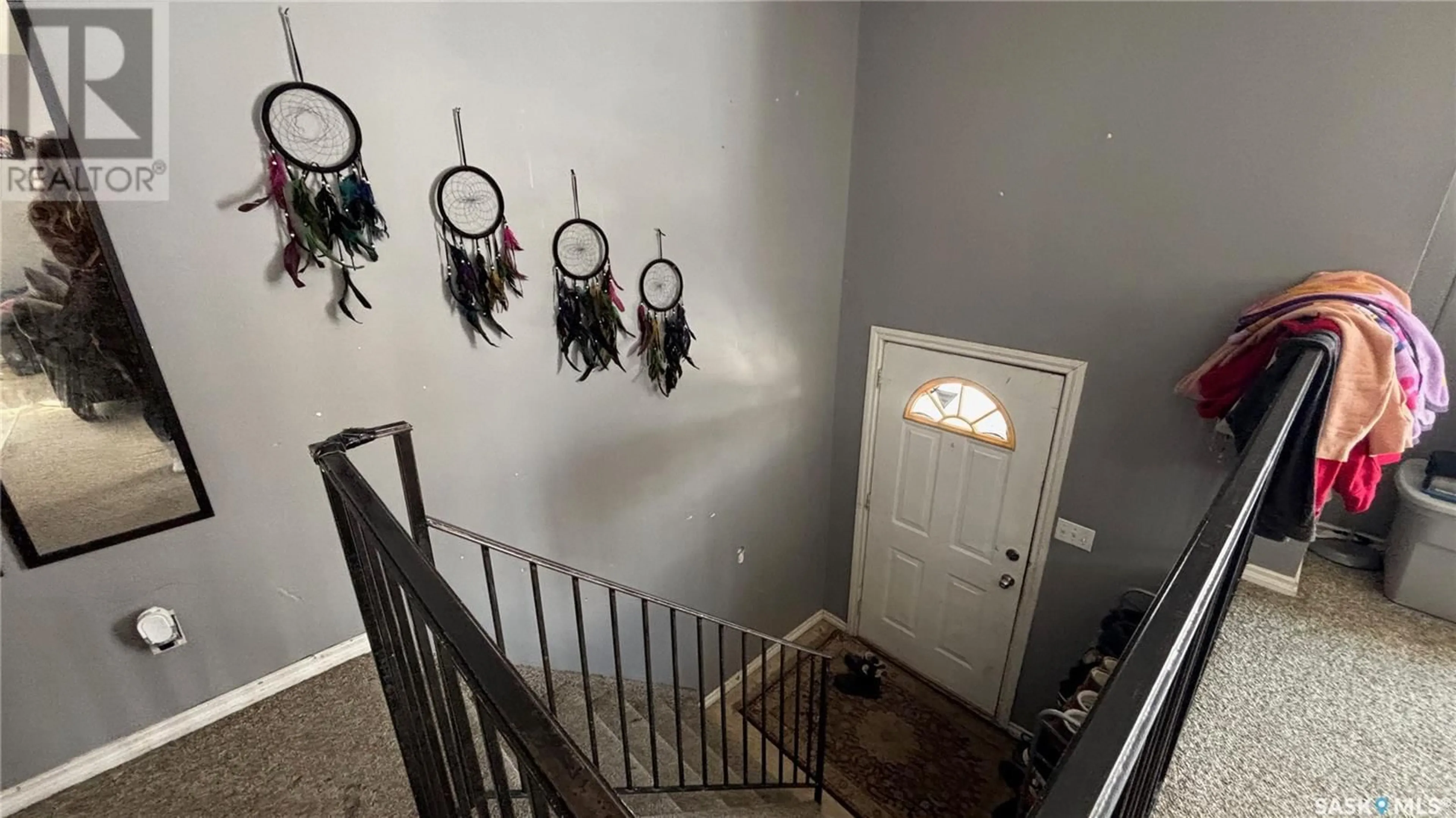 Indoor entryway for 409 U AVENUE, Saskatoon Saskatchewan S7M3C4