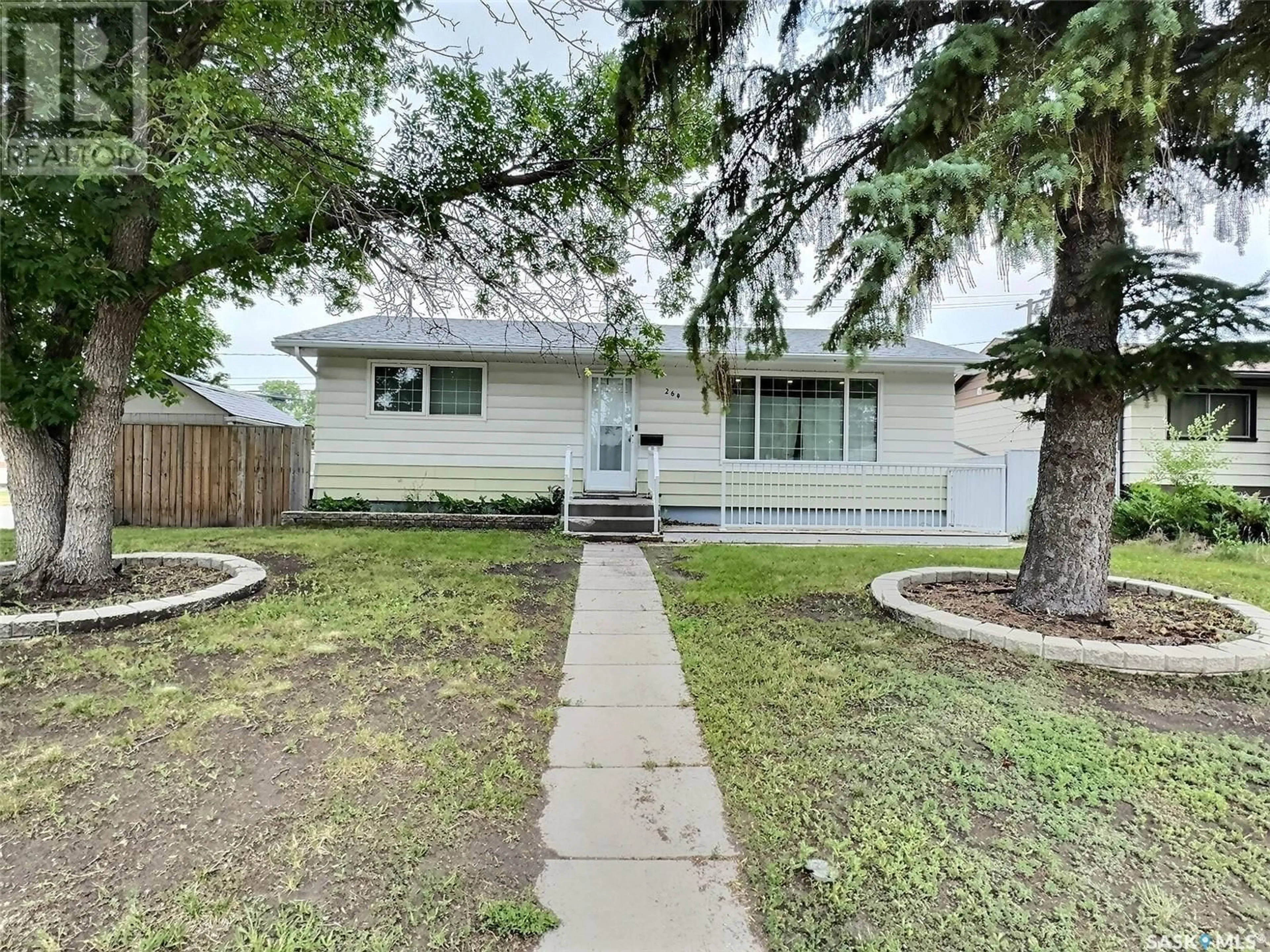 A pic from outside/outdoor area/front of a property/back of a property/a pic from drone, street for 264 DUNCAN ROAD, Estevan Saskatchewan S4A0A4