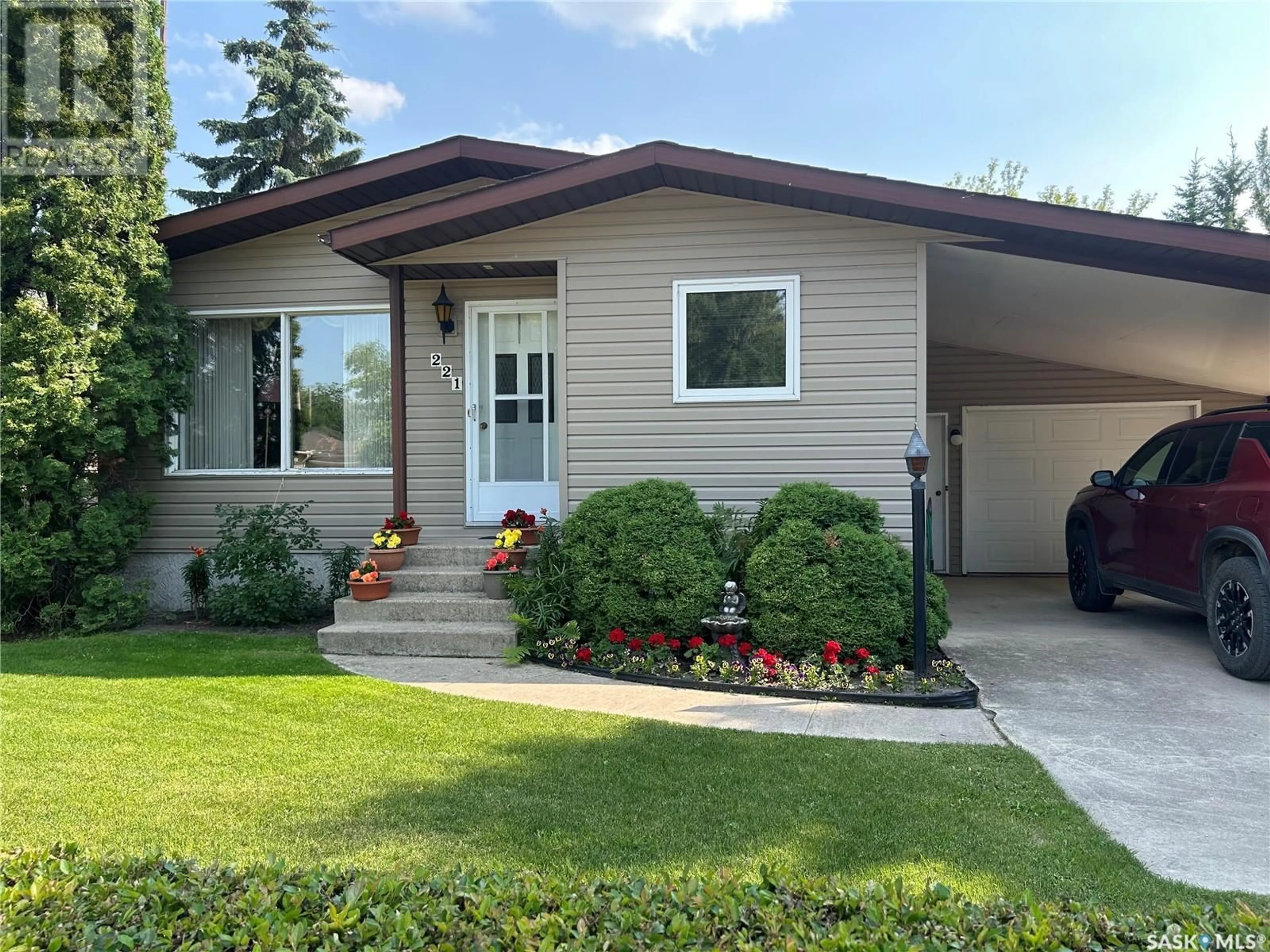 Home with vinyl exterior material, street for 221 HOWARD STREET, Drake Saskatchewan S0K1H0