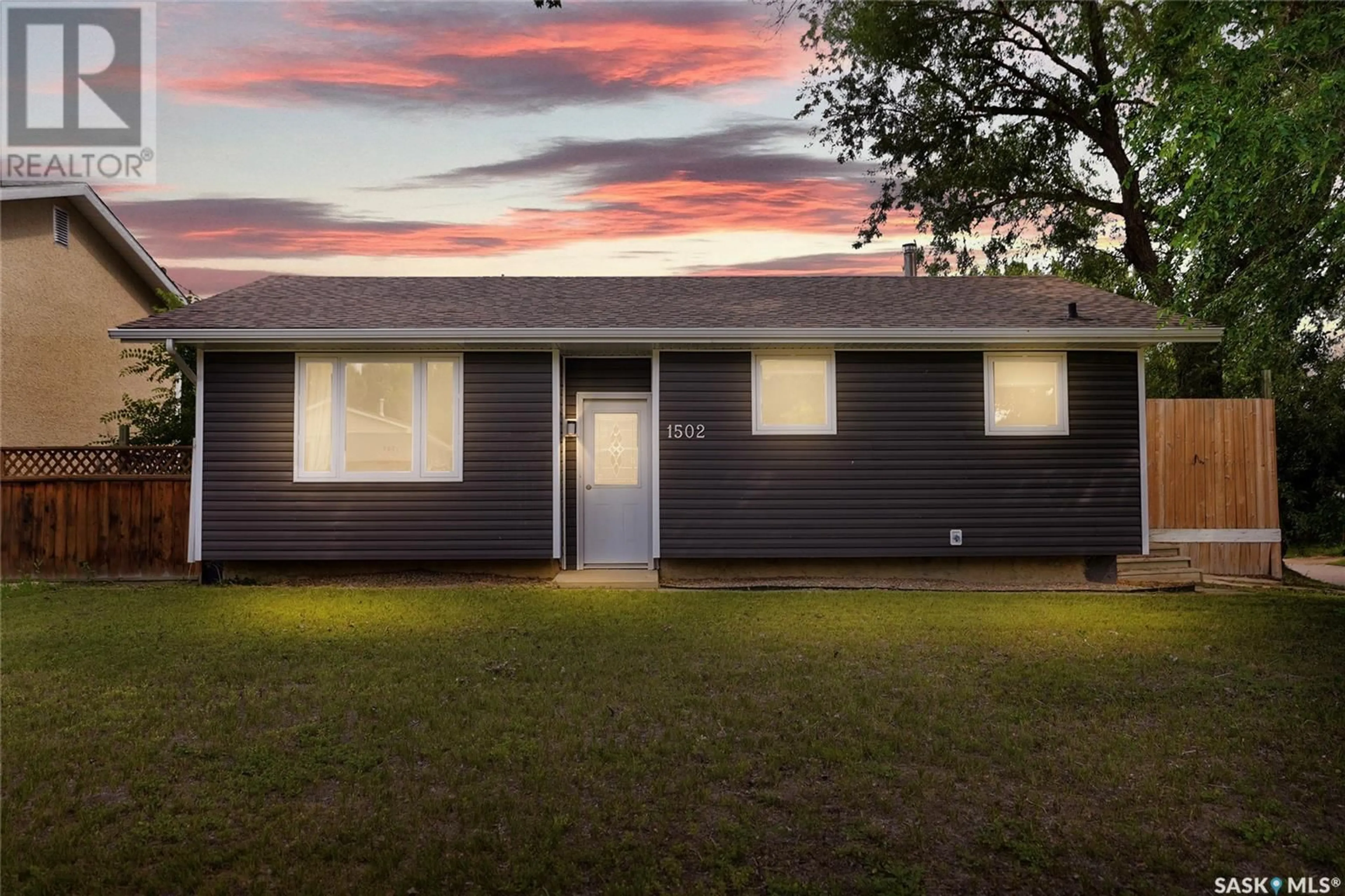 Home with vinyl exterior material, unknown for 1502 VAUGHAN STREET, Moose Jaw Saskatchewan S6H6S8