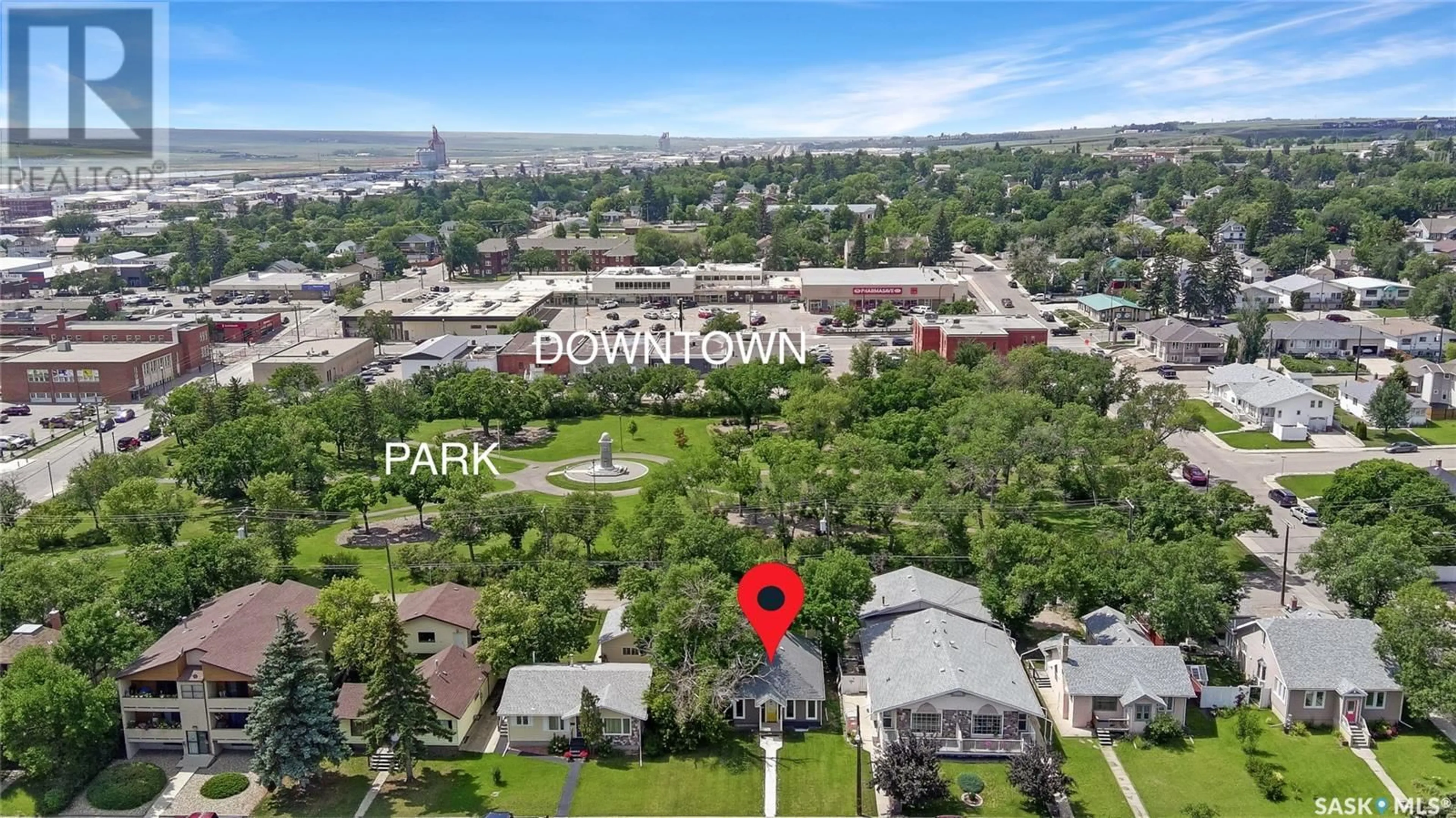 A pic from outside/outdoor area/front of a property/back of a property/a pic from drone, city buildings view from balcony for 352 2ND AVENUE, Swift Current Saskatchewan S9H2E1