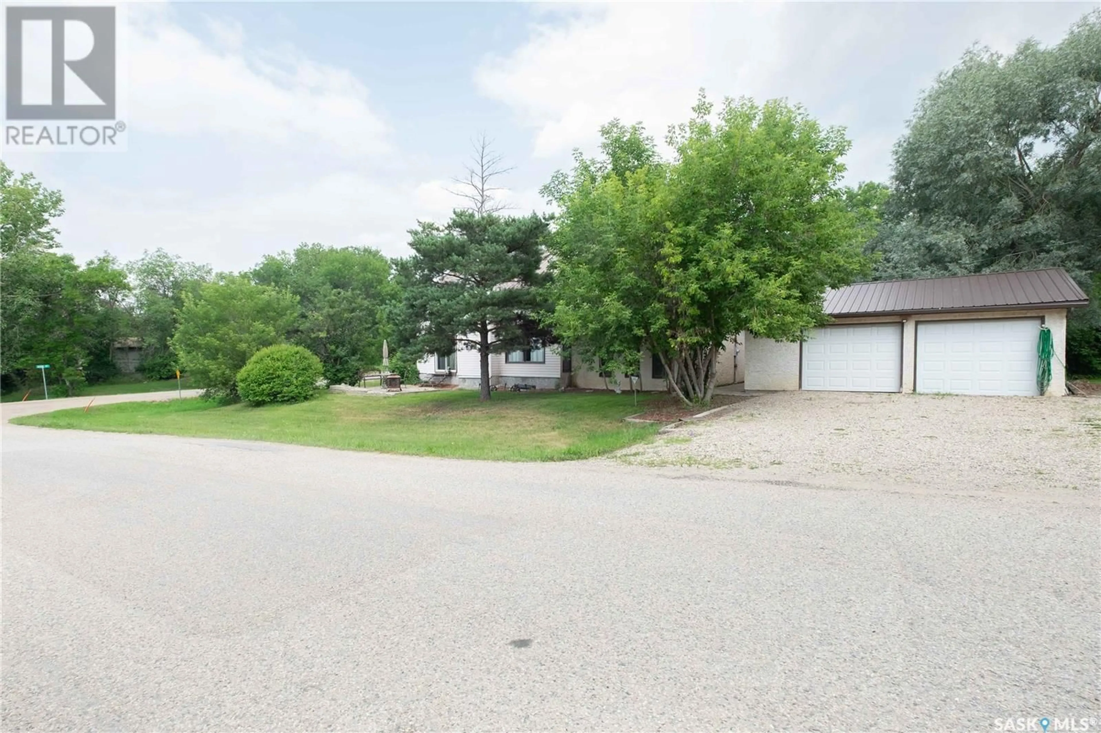 A pic from outside/outdoor area/front of a property/back of a property/a pic from drone, street for 501 BANK STREET, Saskatchewan Beach Saskatchewan S0G4L0