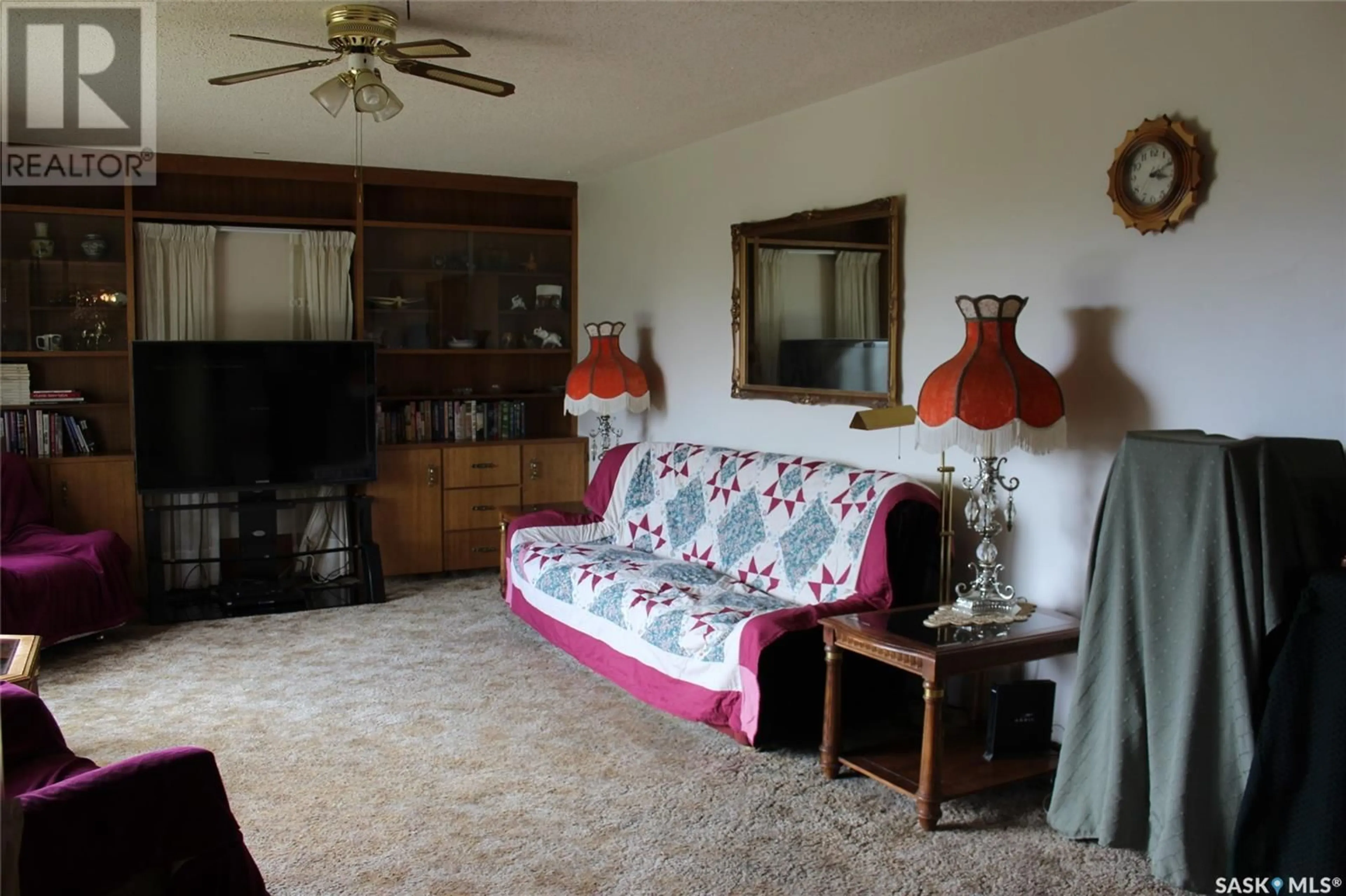 Living room with furniture, unknown for 223 2ND STREET, Climax Saskatchewan S0N0N0