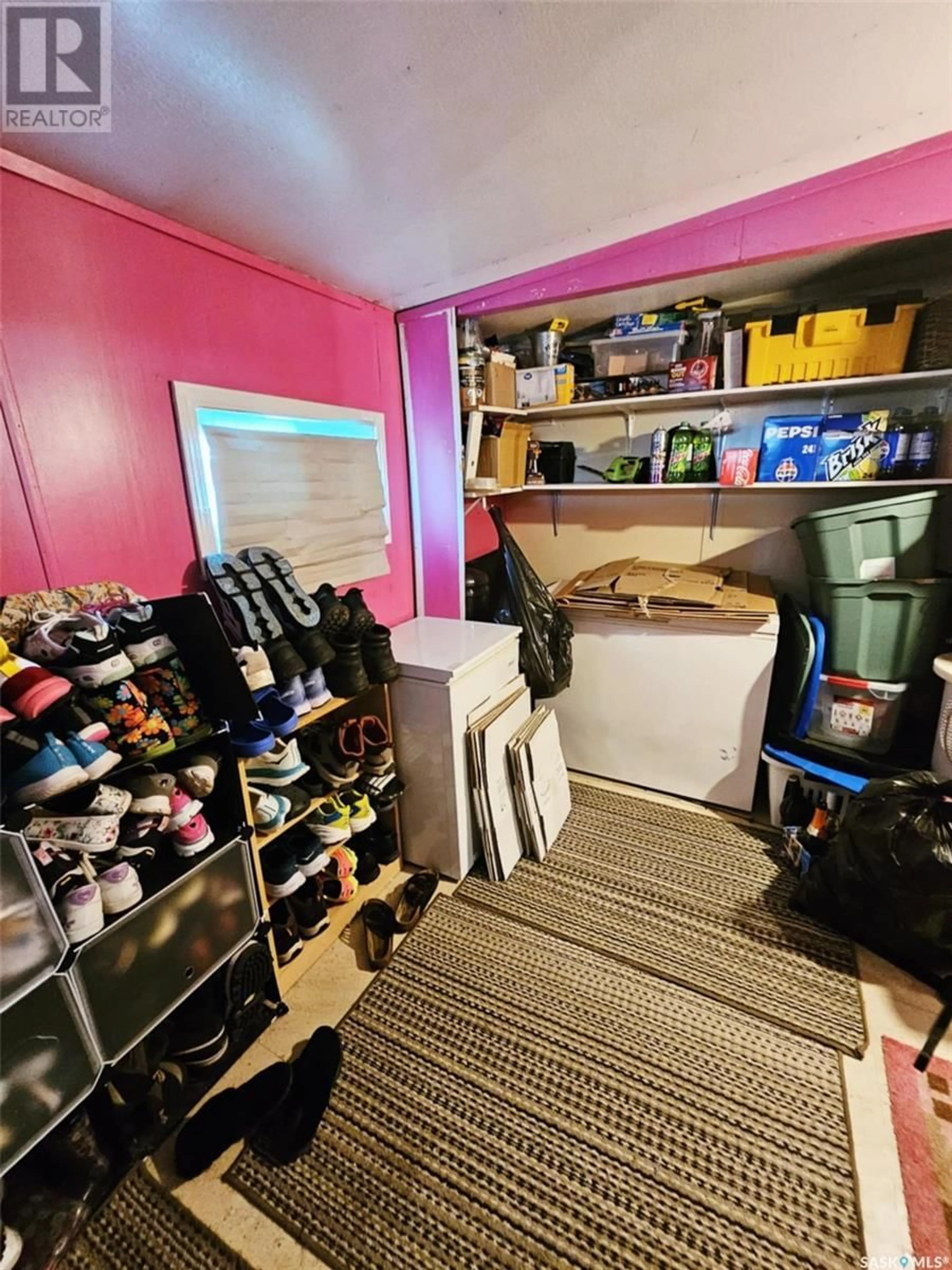 Storage room or clothes room or walk-in closet for 702 FIFTH AVENUE, Melville Saskatchewan S0A2P0