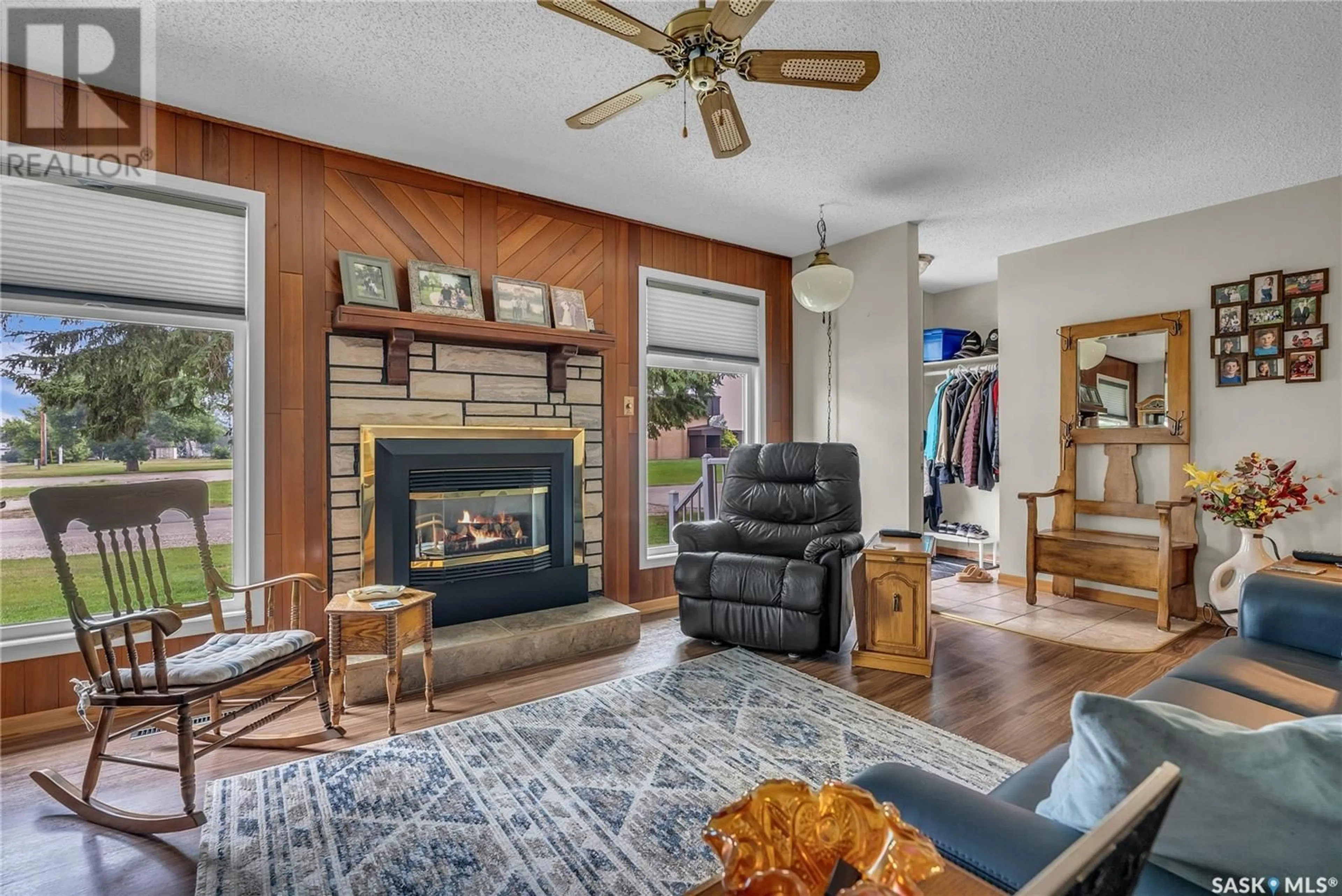 Living room with furniture, unknown for 401 MAIN STREET, Harris Saskatchewan S0L1K0