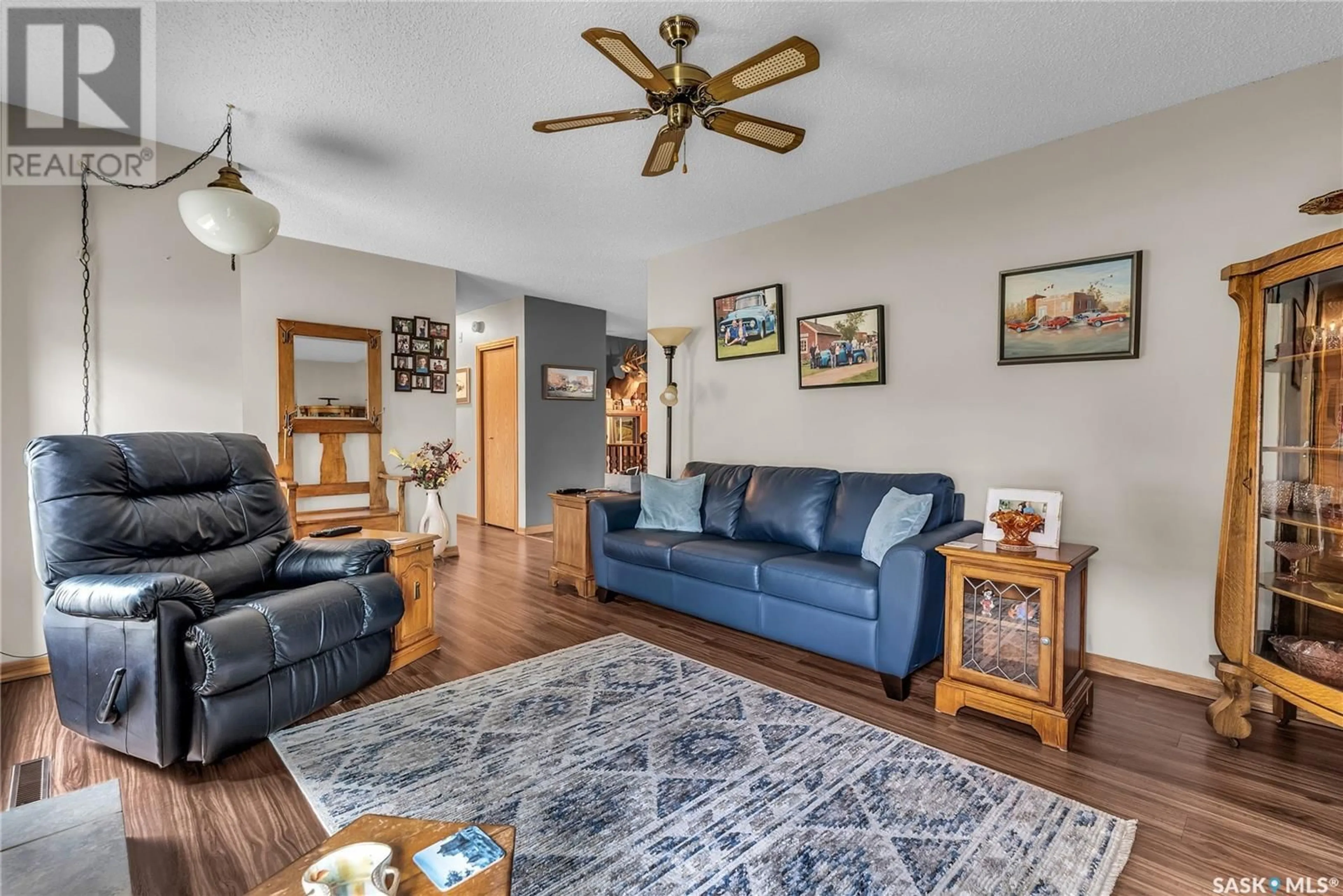 Living room with furniture, unknown for 401 MAIN STREET, Harris Saskatchewan S0L1K0