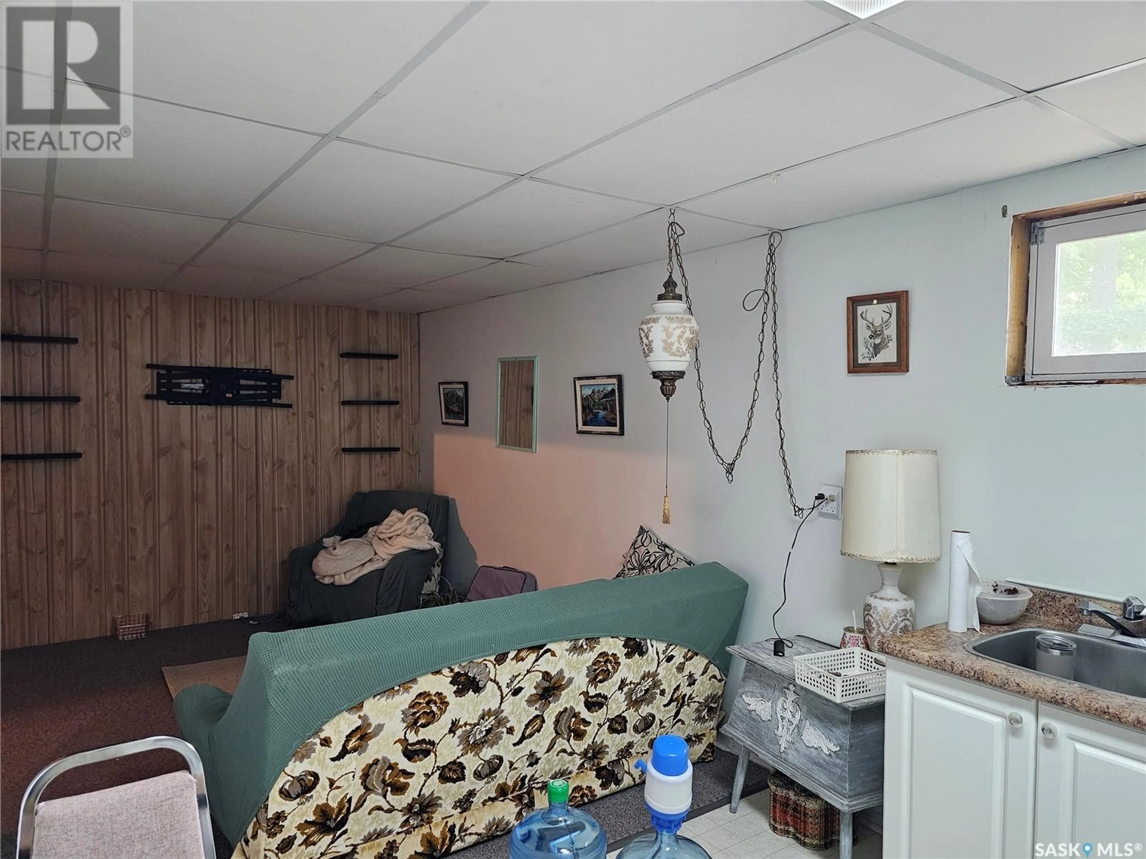A pic of a room for 411 3RD AVENUE, Meadow Lake Saskatchewan S9X1B8