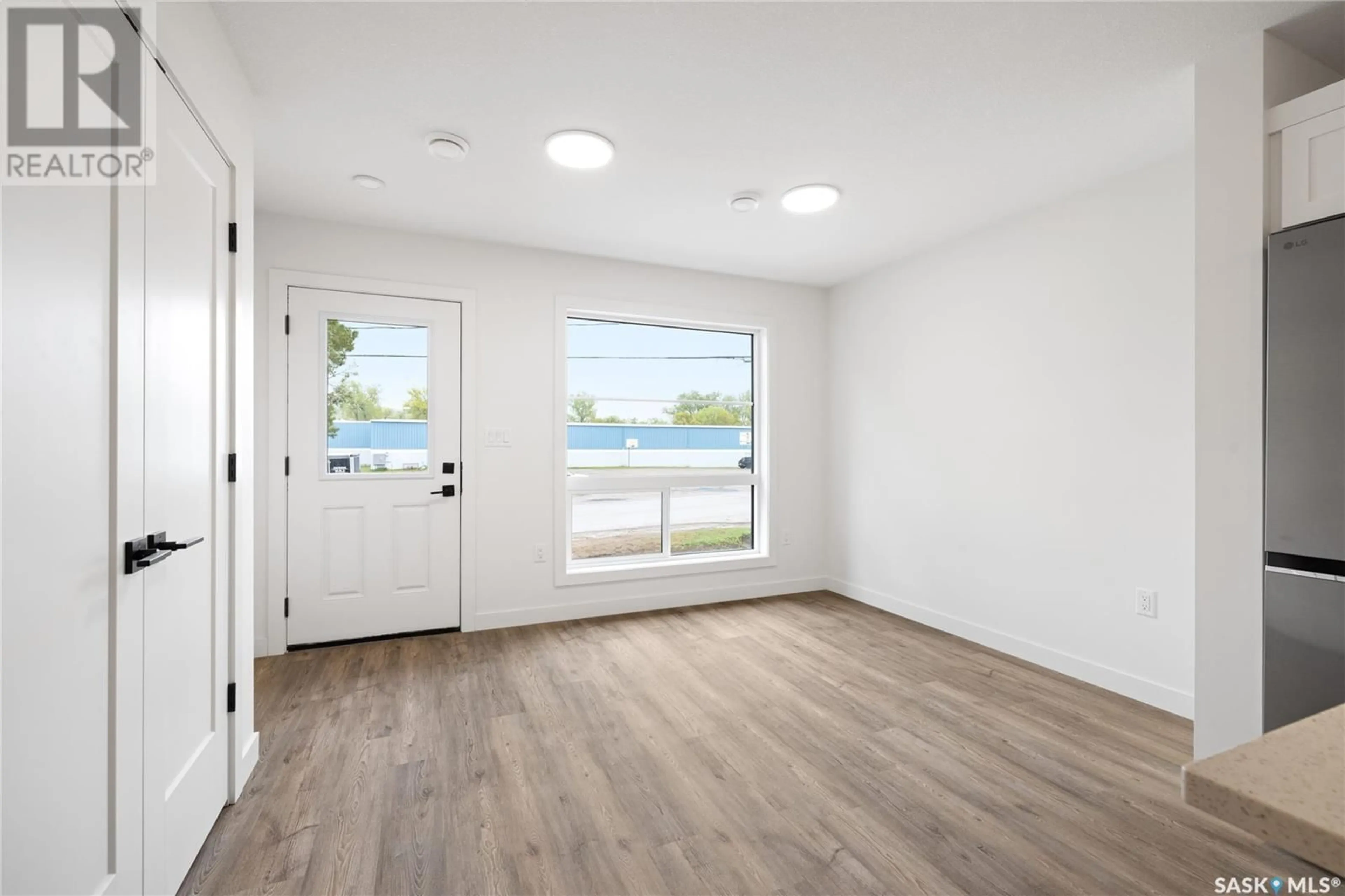 Indoor entryway for 4 A/B - 75 3RD AVENUE, Lumsden Saskatchewan S0G3C0