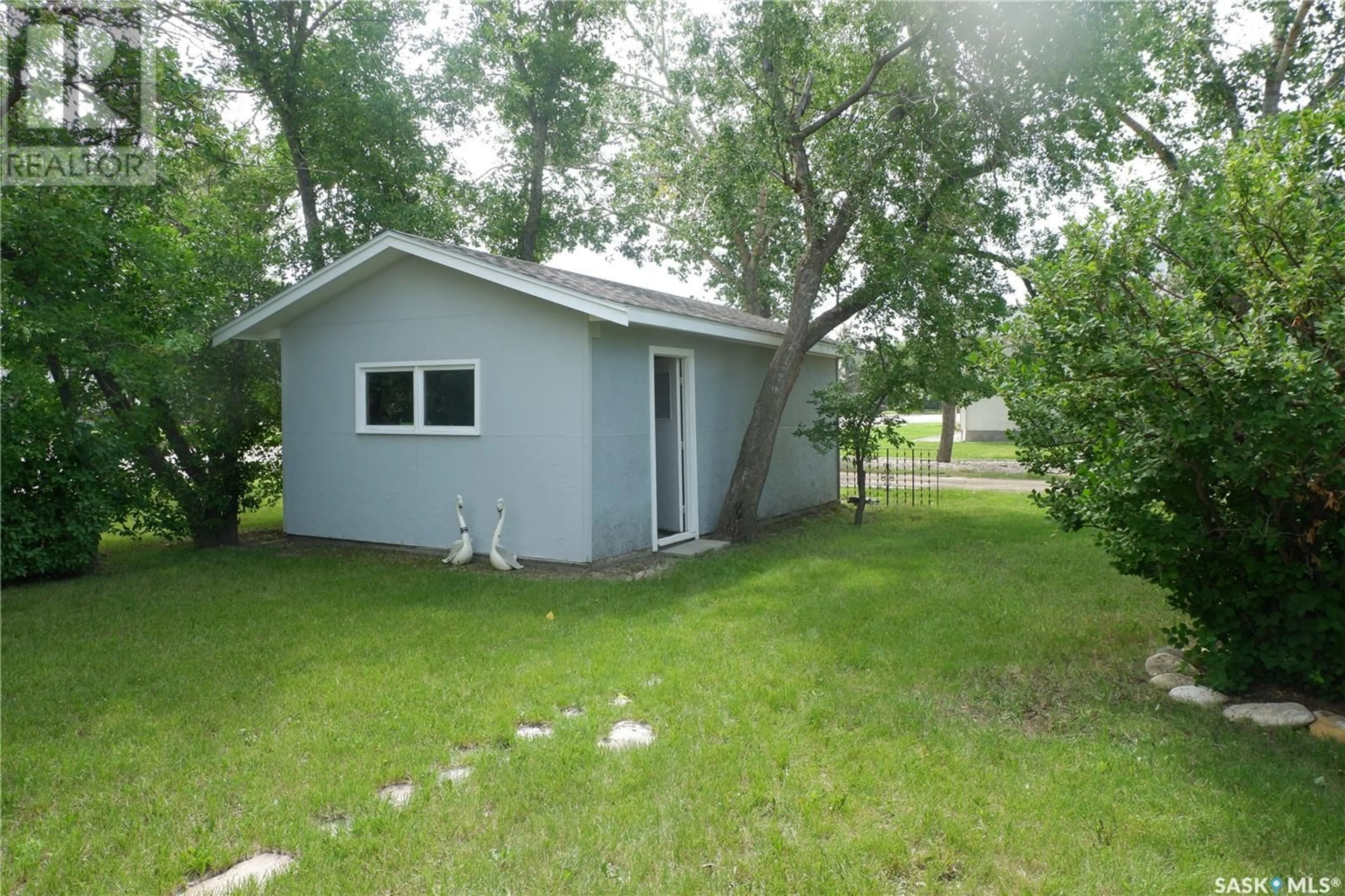 Shed for 260 6TH AVENUE, Gravelbourg Saskatchewan S0H1X0
