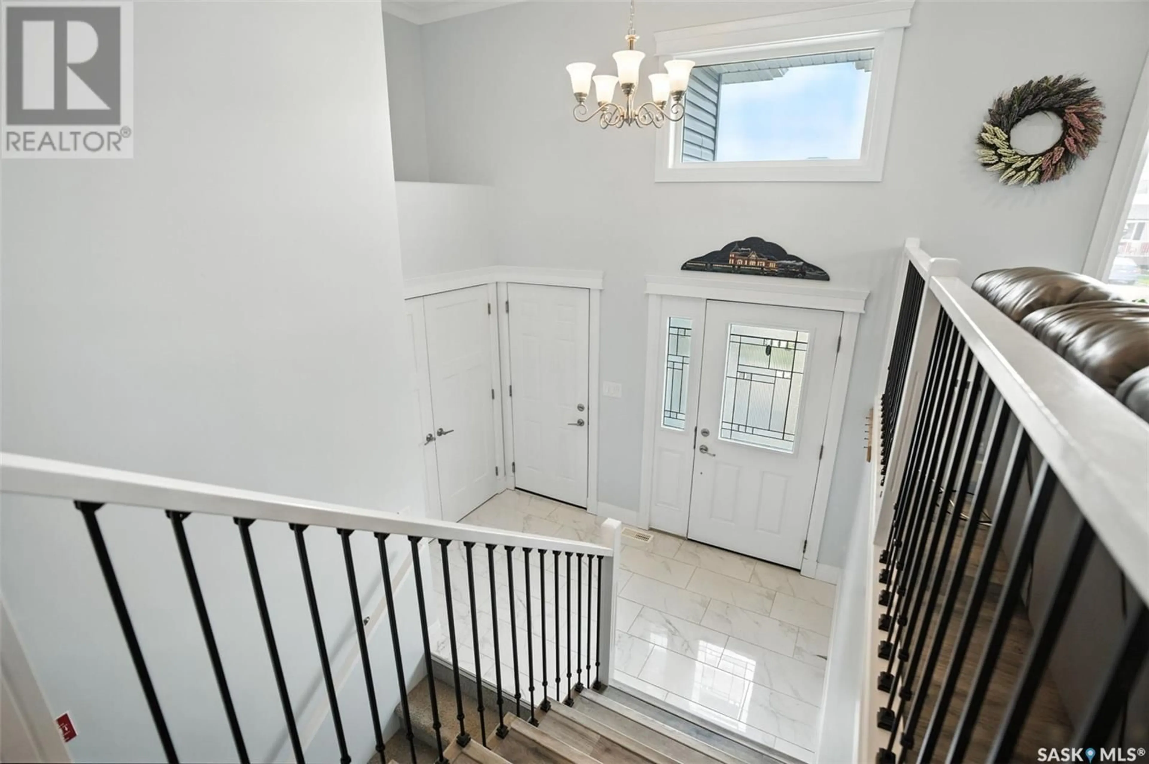 Indoor entryway for 333 HAMM COURT, Aberdeen Saskatchewan S0K0A0