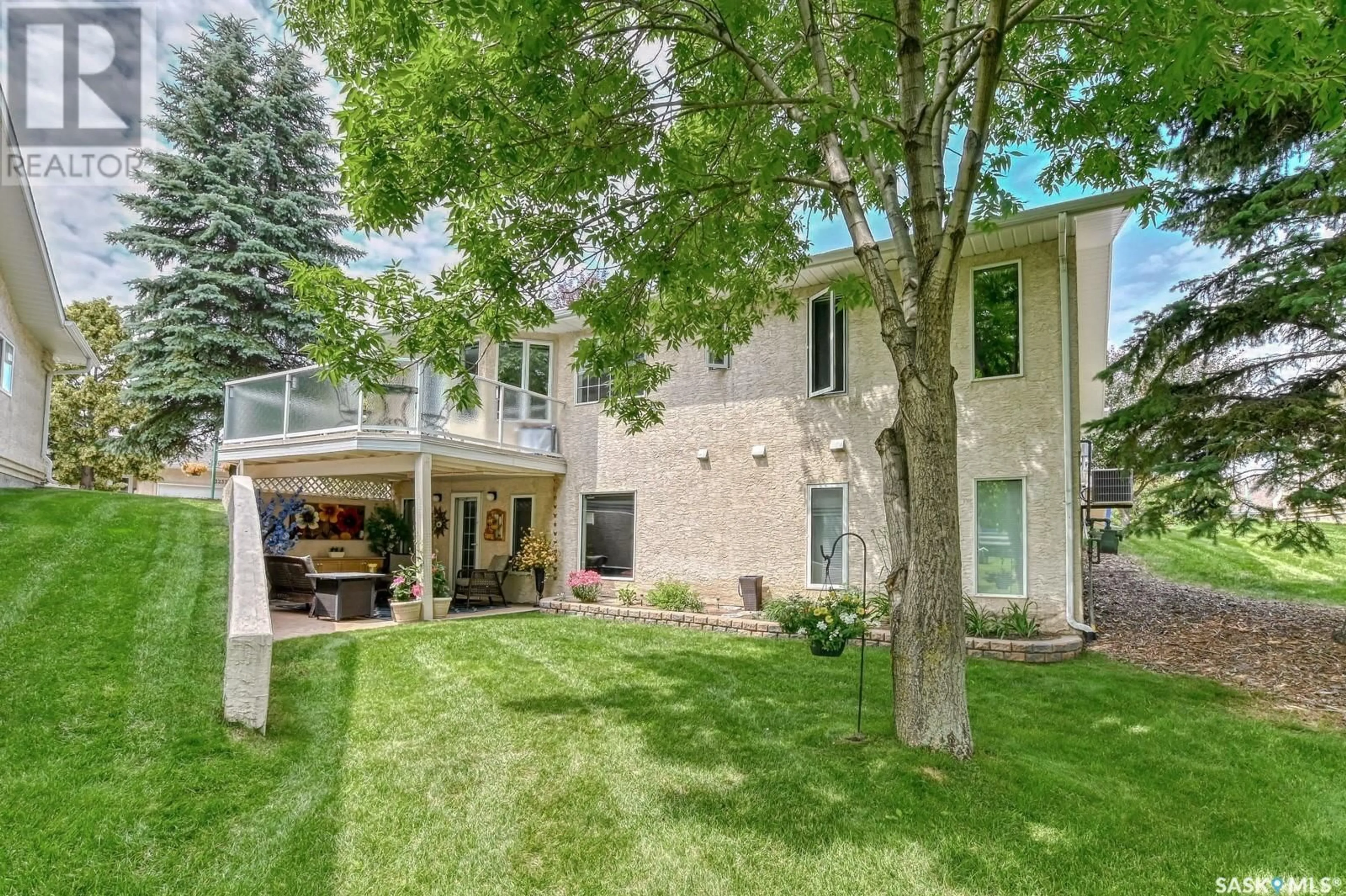 Patio, street for 3168 RENFREW CRESCENT, Regina Saskatchewan S4V2W5