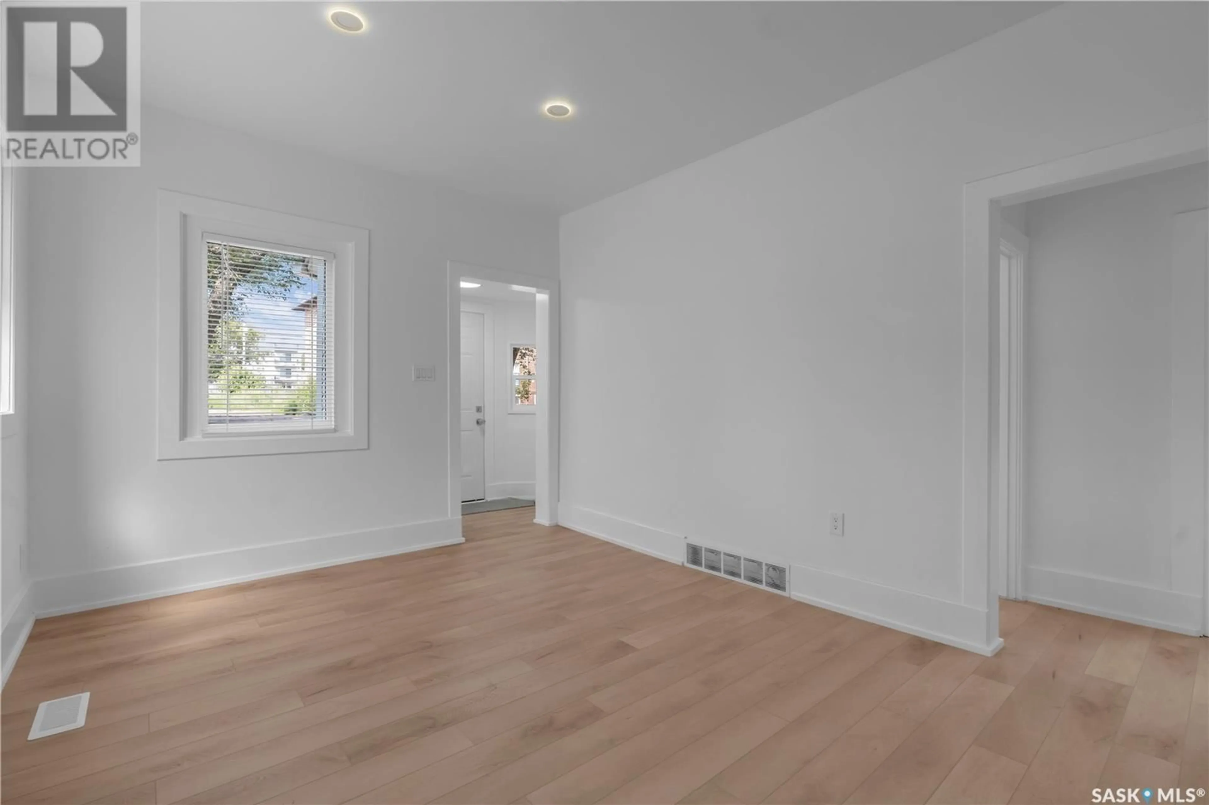 A pic of a room for 120 O AVENUE, Saskatoon Saskatchewan S7M2R5