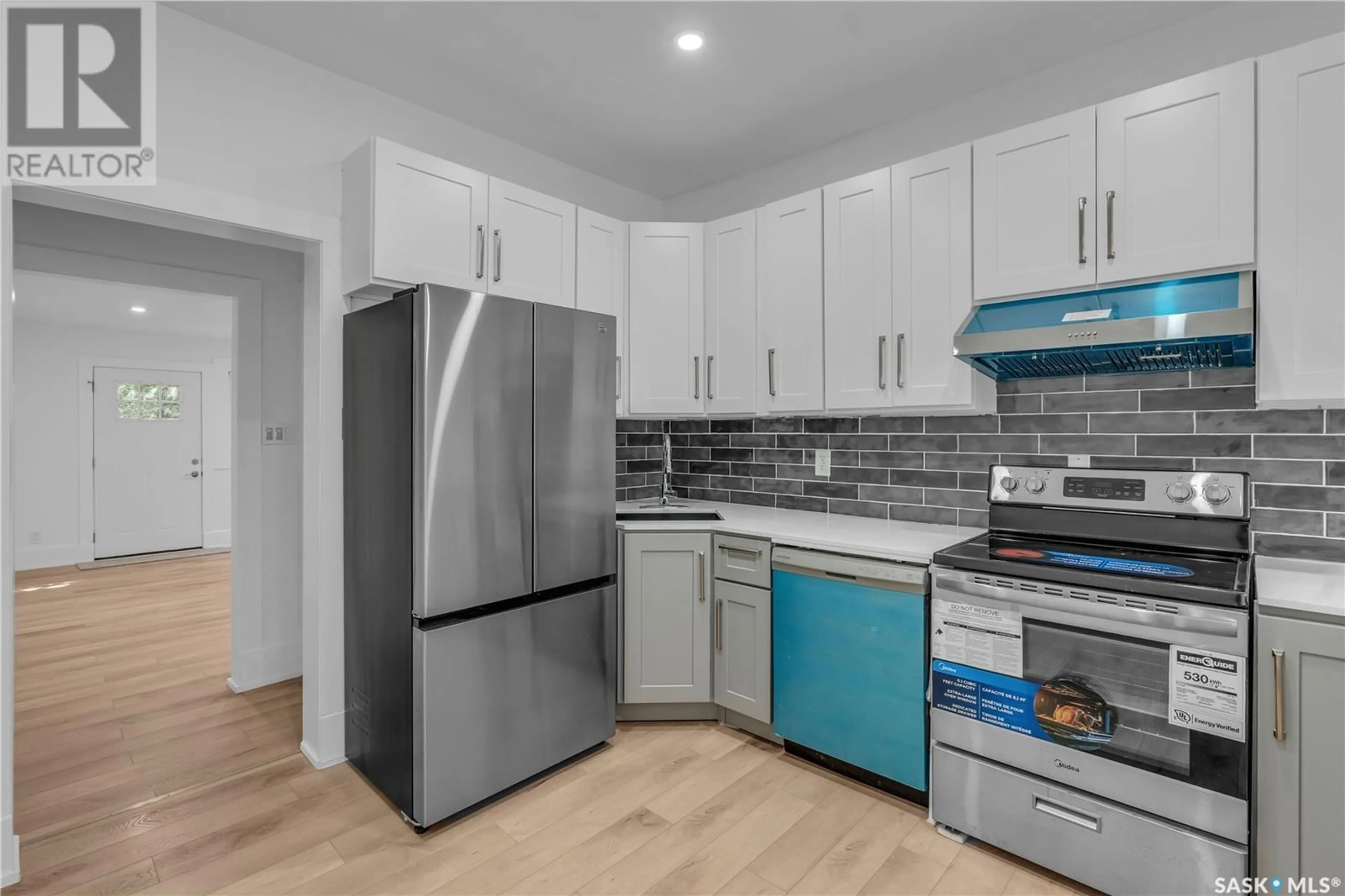 Standard kitchen, unknown for 120 O AVENUE, Saskatoon Saskatchewan S7M2R5