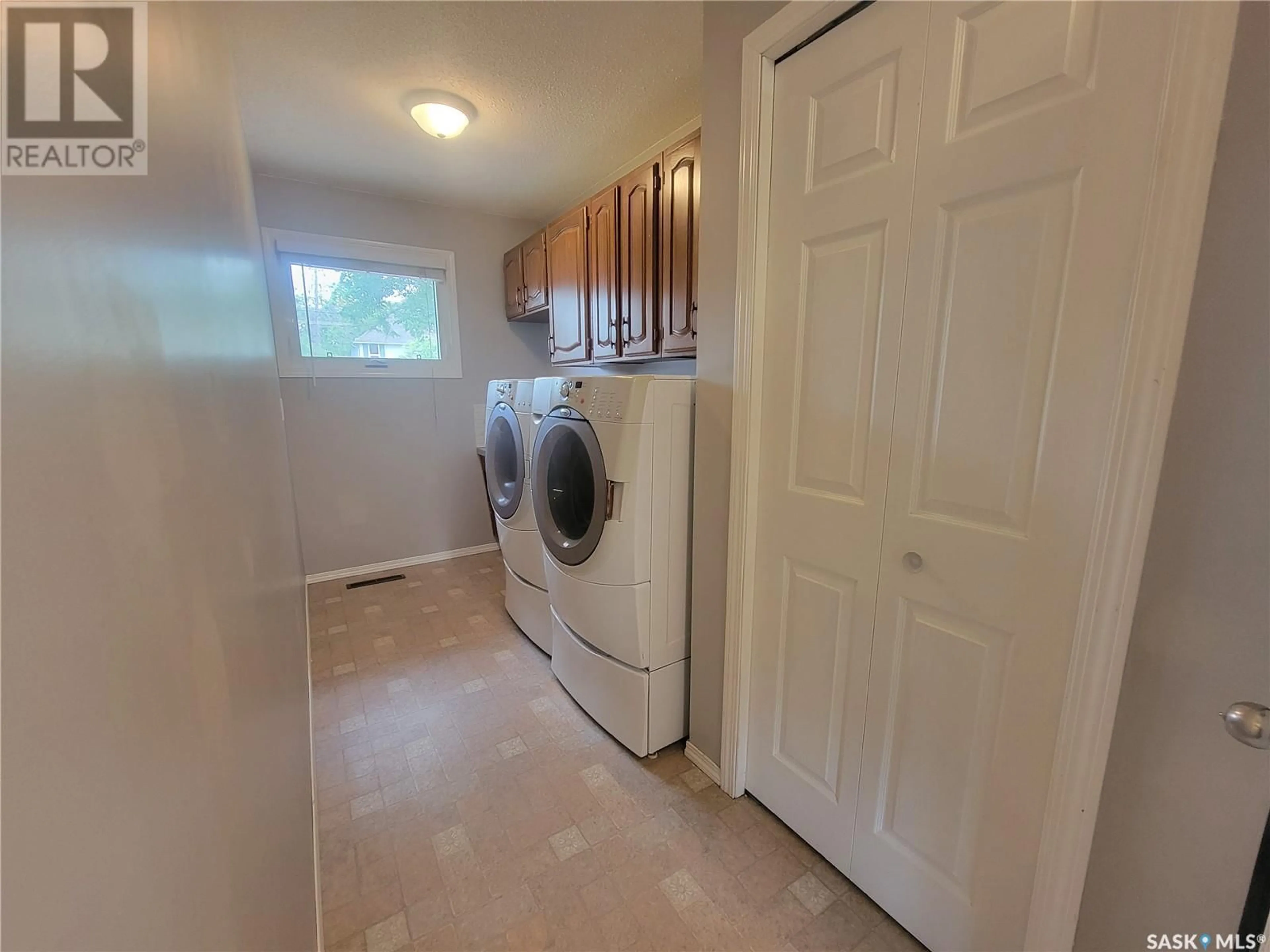 Laundry room for 4903 TRIBUNE STREET, Macklin Saskatchewan S0L2C0