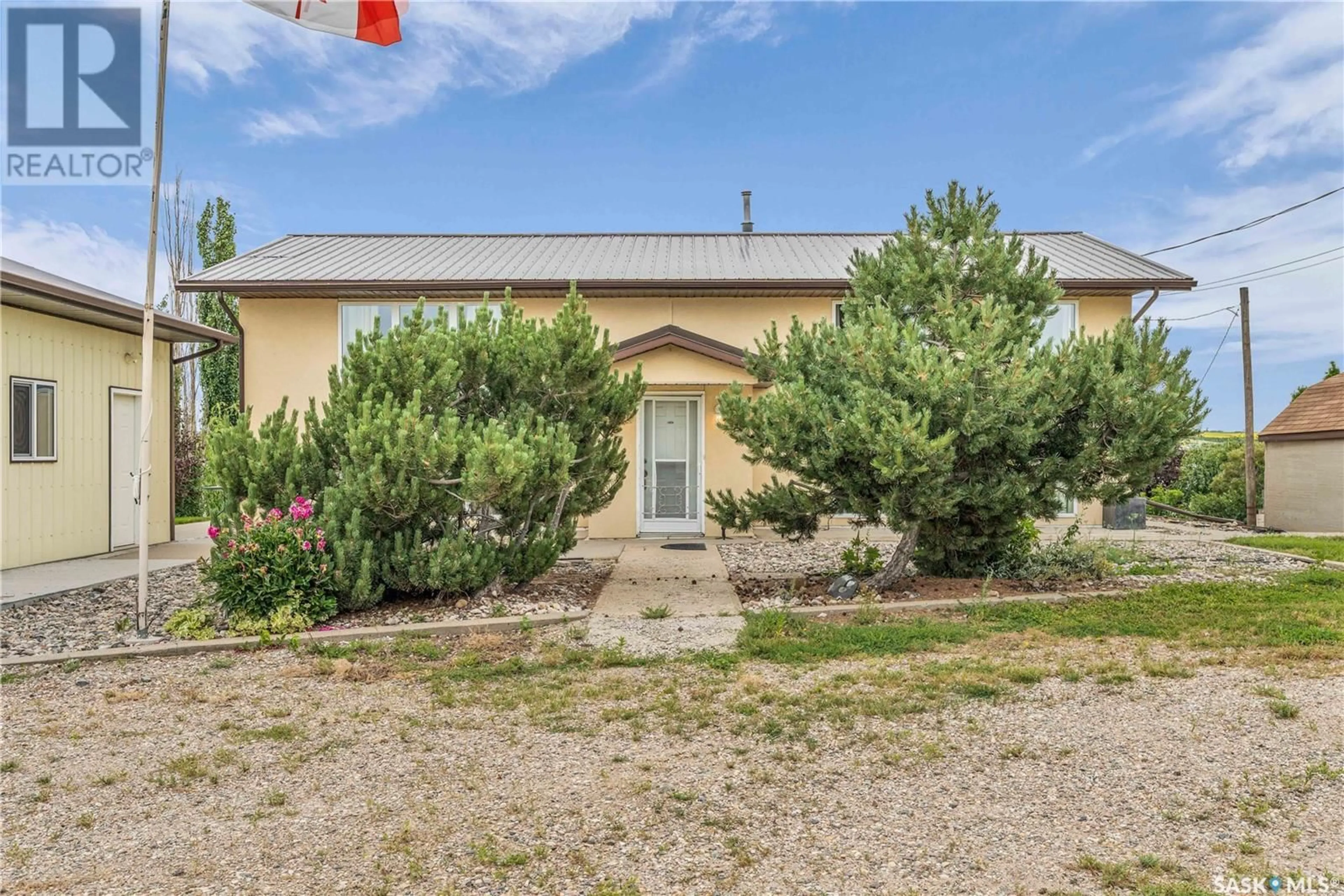 A pic from outside/outdoor area/front of a property/back of a property/a pic from drone, unknown for 115 MURRAY LAKE CRESCENT, Meota Rm No.468 Saskatchewan S0M0L0